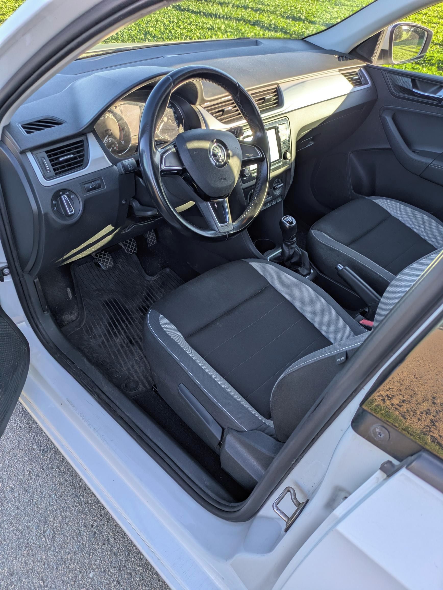 Škoda Rapid, servisováno - fotka 6