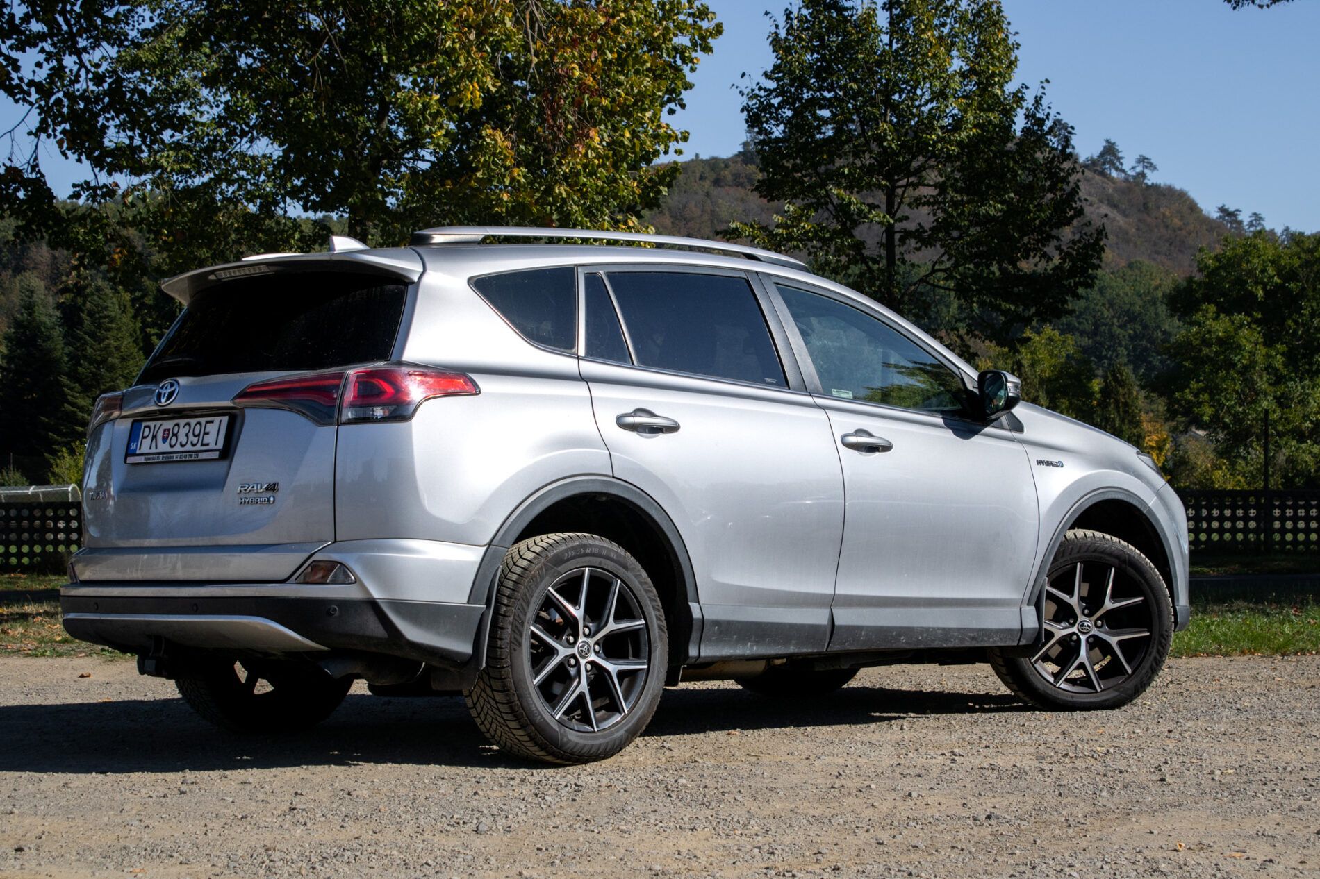 Toyota Rav4 - fotka 5