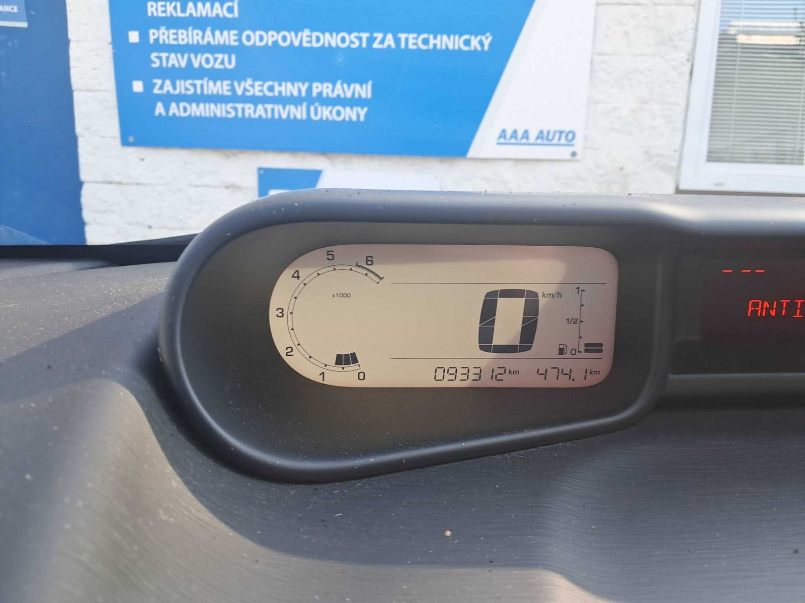 Citroën C3 Picasso, 1.4 i, po STK - fotka 3