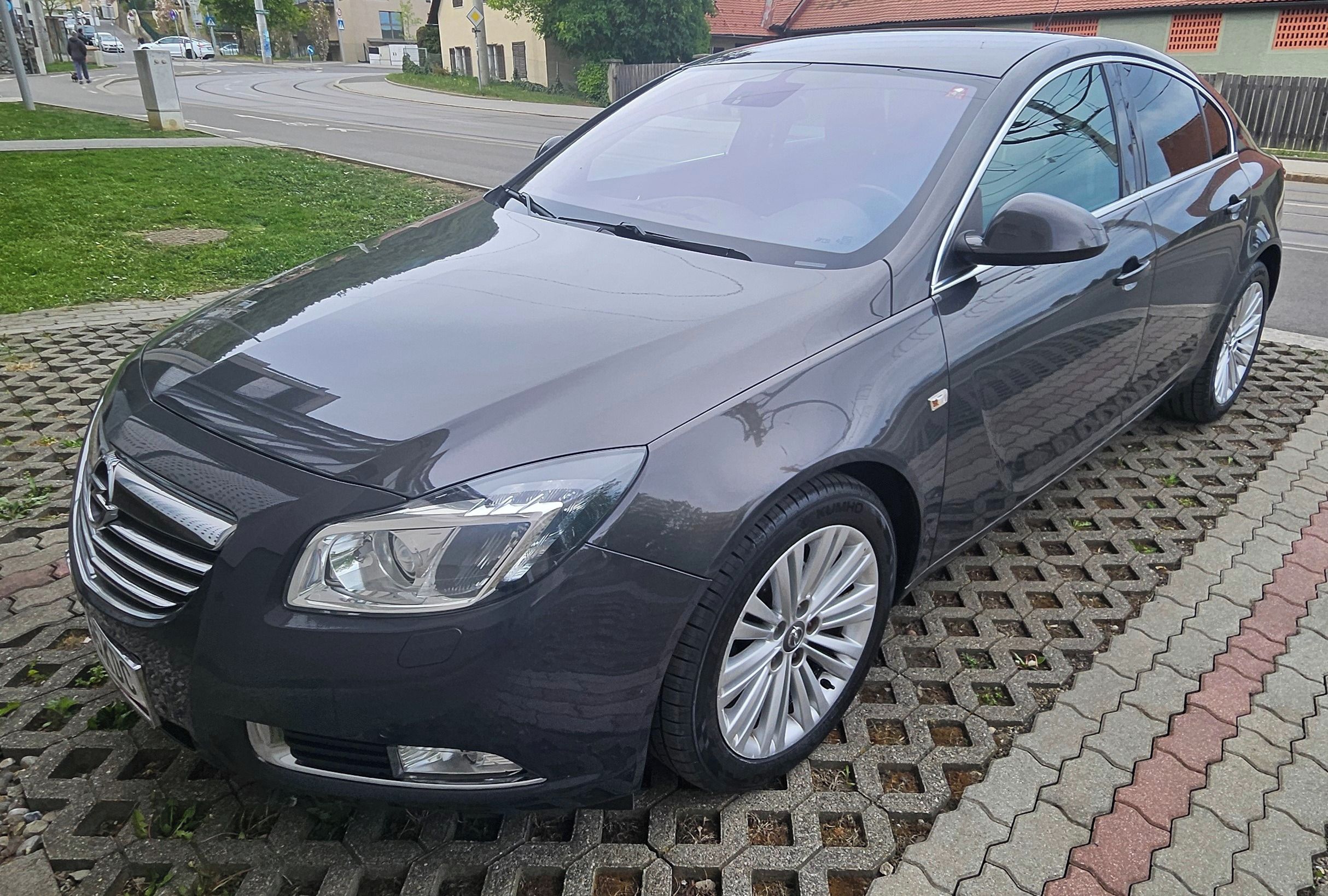 Opel Insignia, 2.0 CDTI + tažné a zimní pneu - fotka 5
