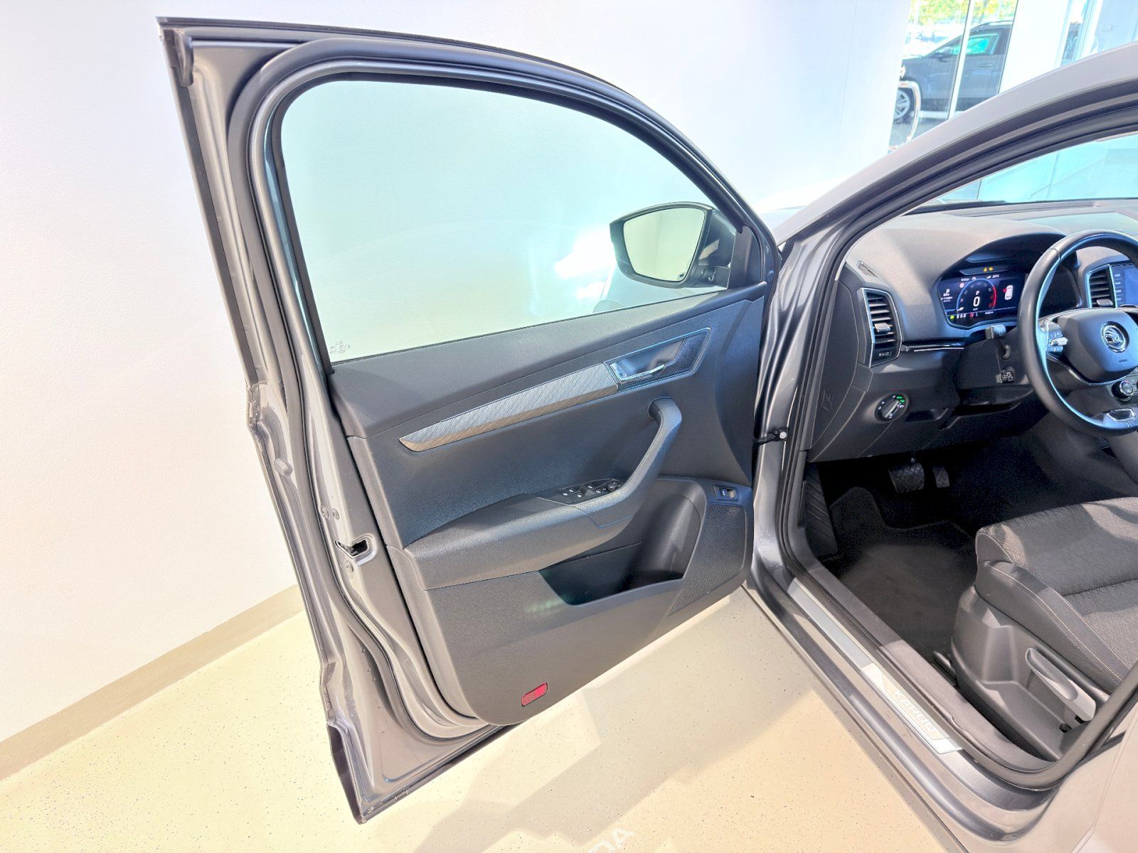 Škoda Karoq, Style EXCLUSIVE 1.5 TSI / 110k - fotka 6