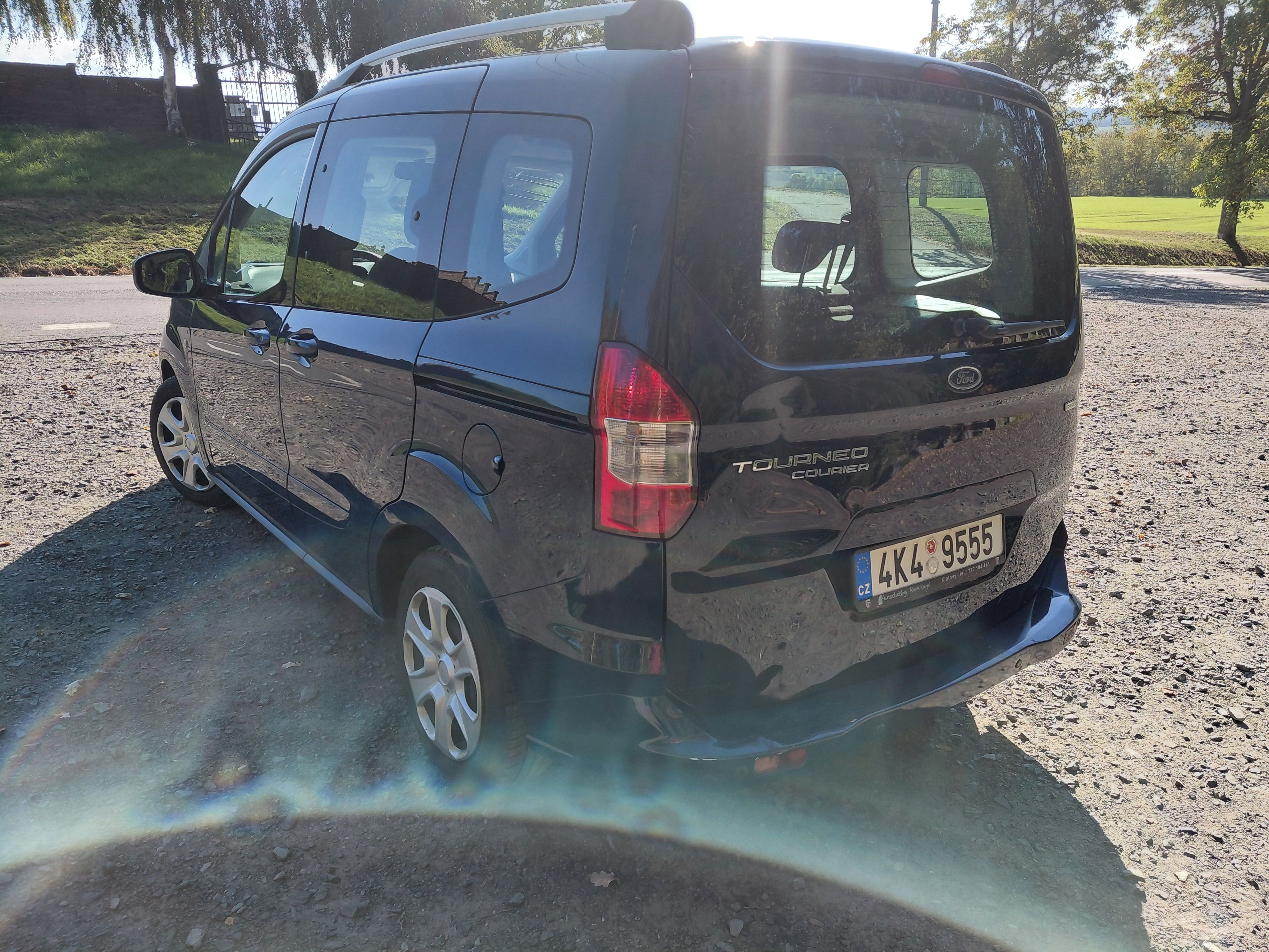 Ford Tourneo Courier, FORD TOURNEO COURIER 1.0benzín - fotka 4