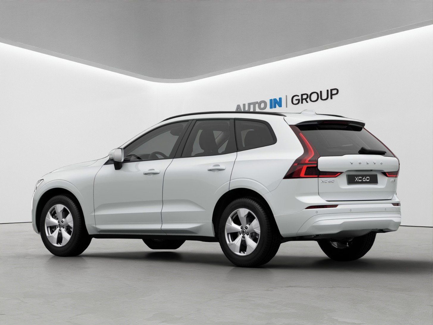 Volvo XC60, B5 AWD benzin Plus Dark - fotka 3