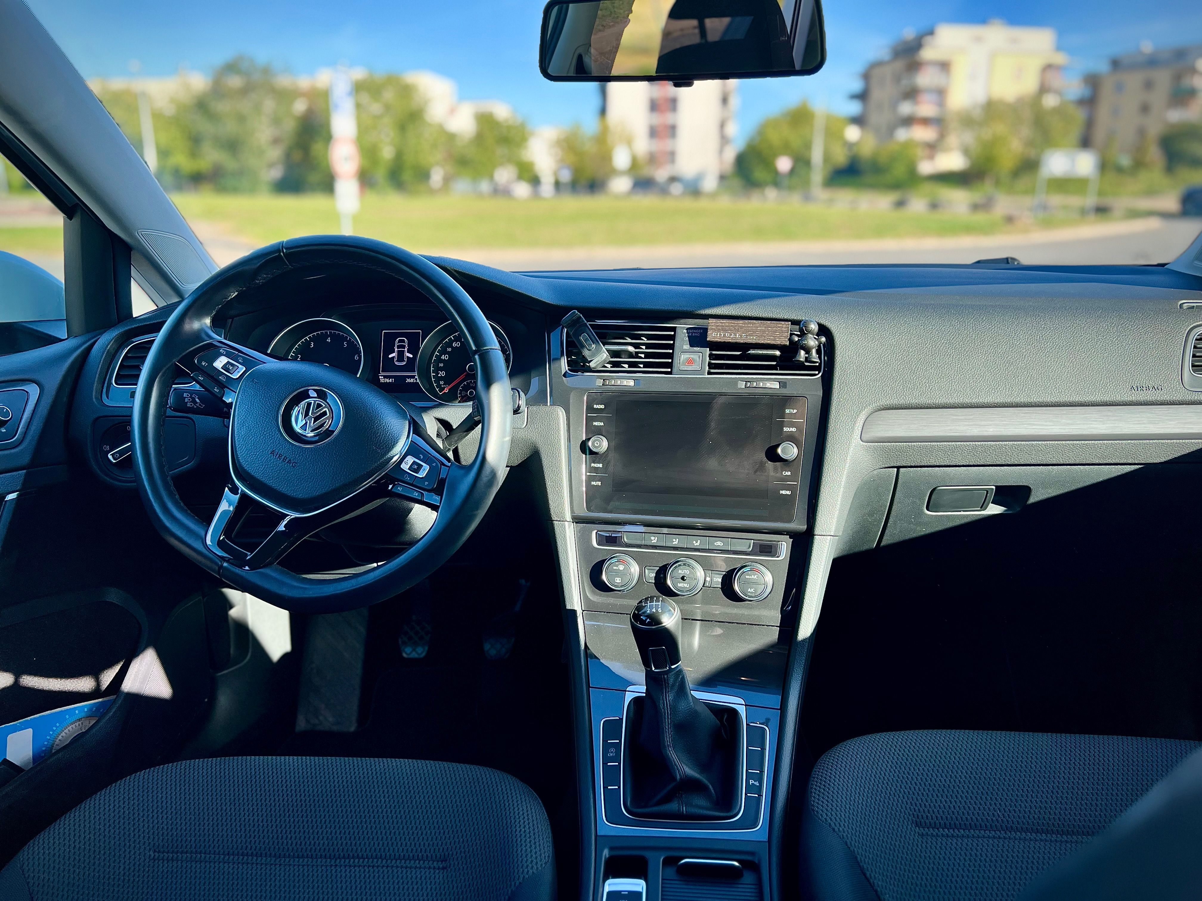 Volkswagen Golf, Volkswagen Golf VII 1.4 TSI 92 - fotka 4
