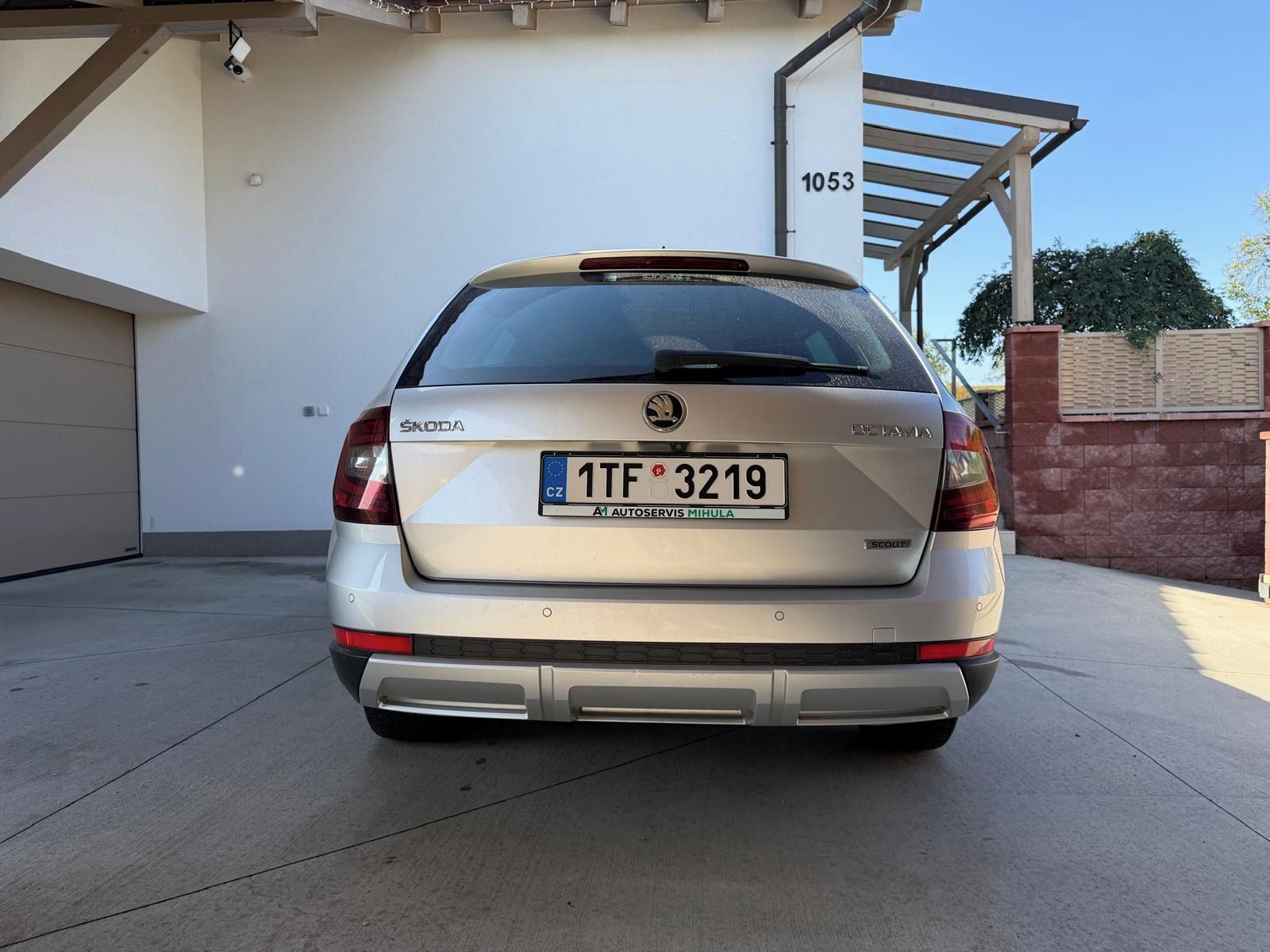 Škoda Octavia, Scout, 2,0TDI,4x4,tažné, výhř. - fotka 5
