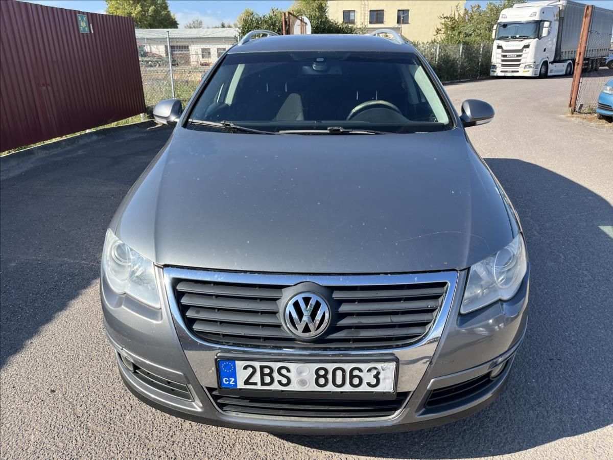 Volkswagen Passat Variant, 2,0 TDi DSG KLIMA SERVIS - fotka 2