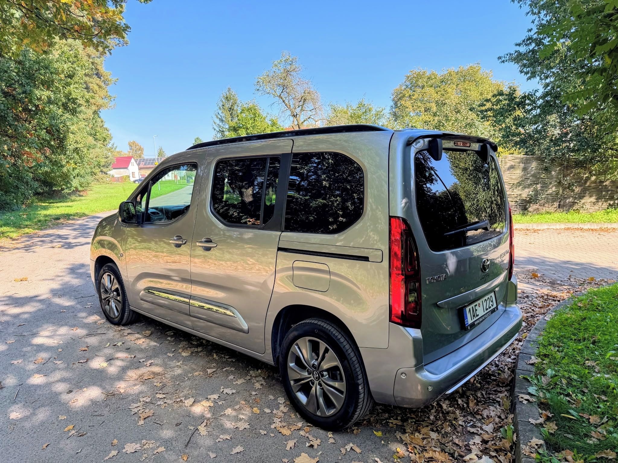 Toyota Proace, City Verso 1.5 D-4D automat - fotka 5