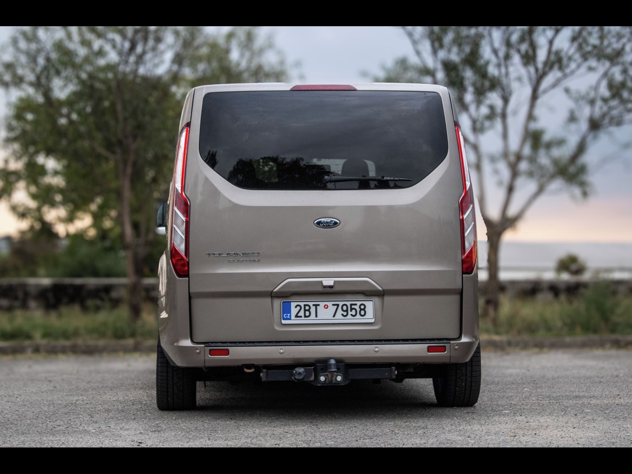 Ford Tourneo Custom - fotka 6