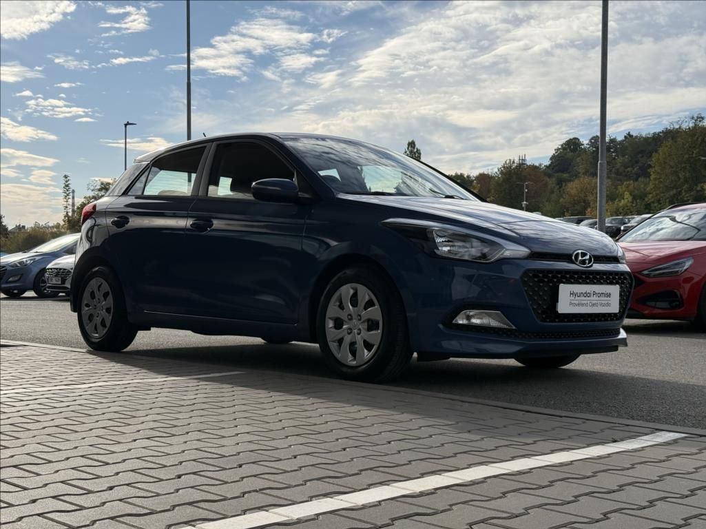 Hyundai i20, 1,2 i  Family+ Club - fotka 4