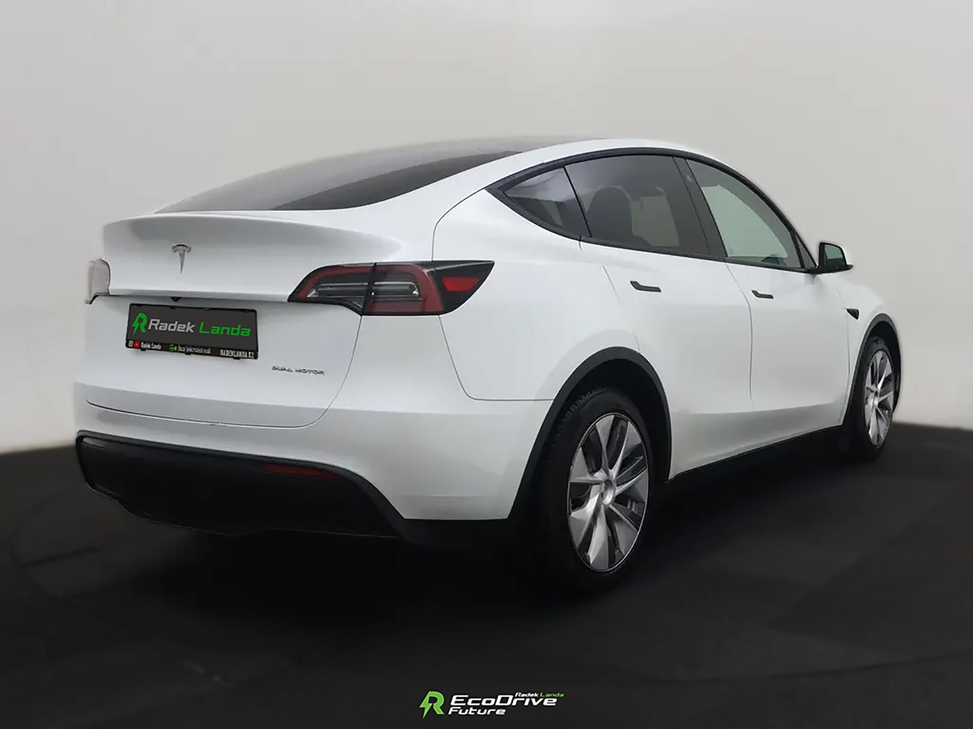 Tesla Model Y, Long Range AWD Berlin - fotka 3