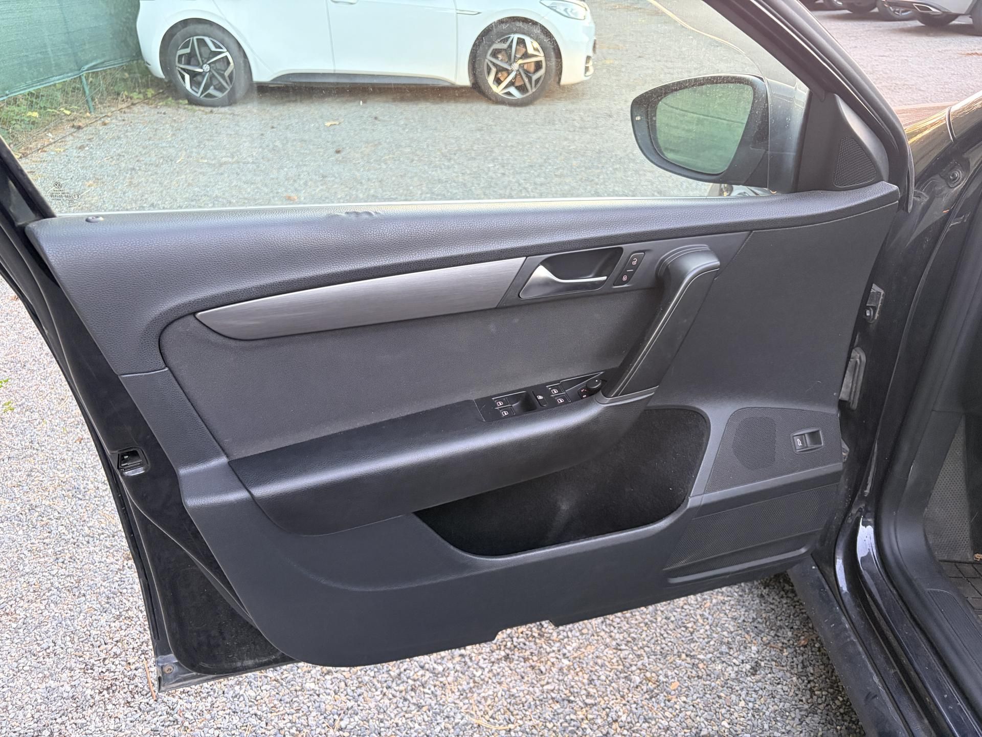 Volkswagen Passat, 1.6TDI 77KW - fotka 5