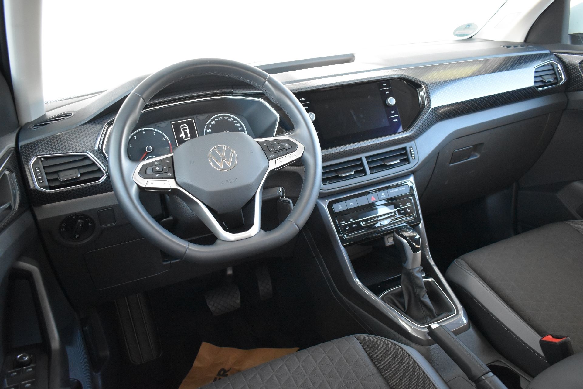 Volkswagen T-Cross, 1.5TSI 110kW DSG, 100% Servis - fotka 5
