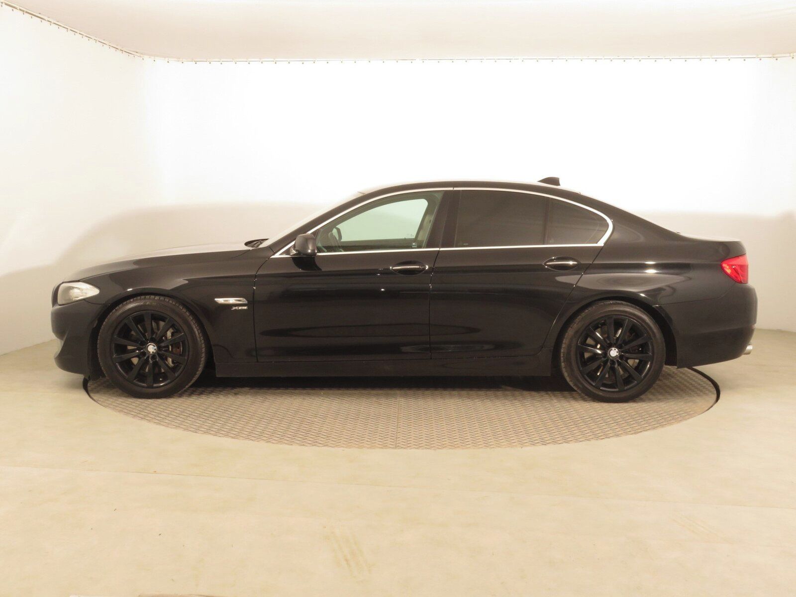 BMW Řada 5, 530d xDrive, 4X4, Automat - fotka 3