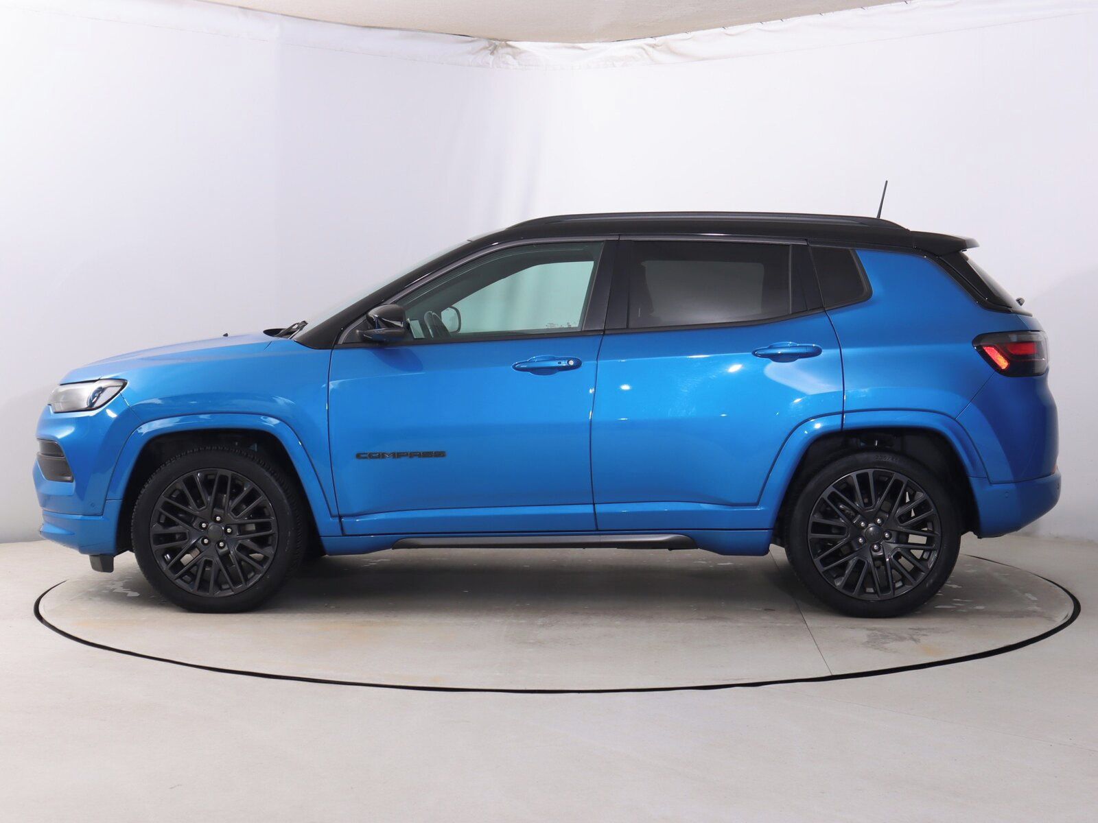 Jeep Compass, 1.3 T-GDI, Automat, Serv.kniha - fotka 3