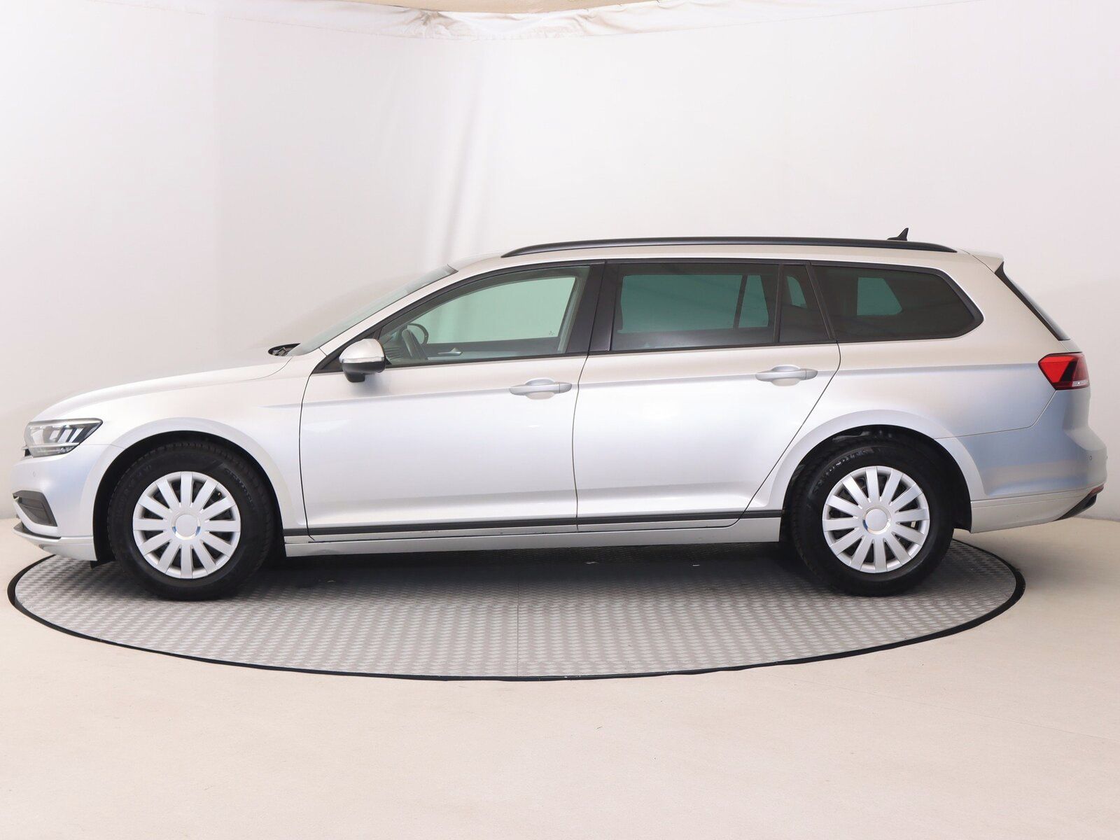 Volkswagen Passat, 2.0 TDI, Business, Automat - fotka 3