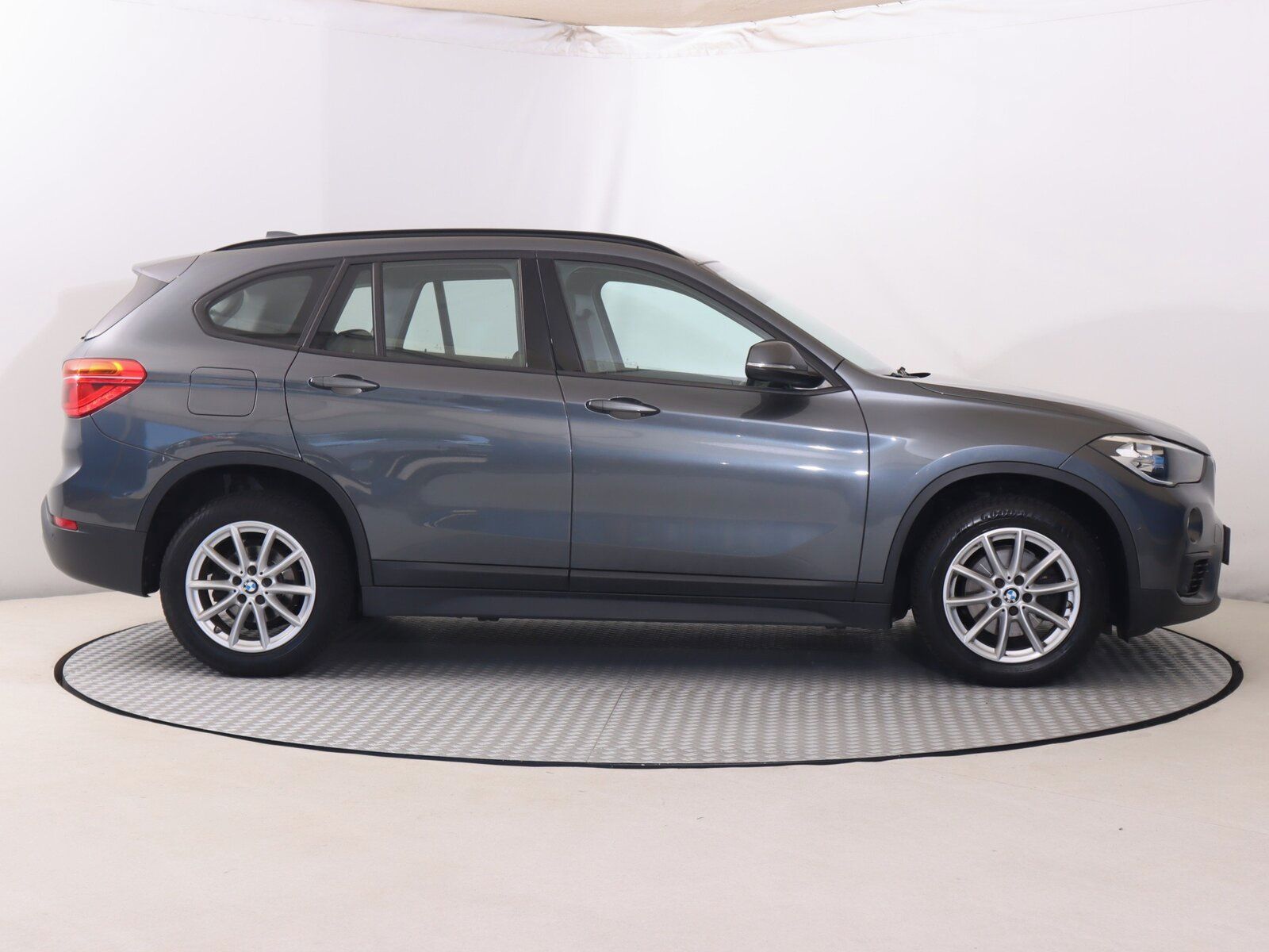 BMW X1, sDrive18i, Automat, Serv.kniha - fotka 6