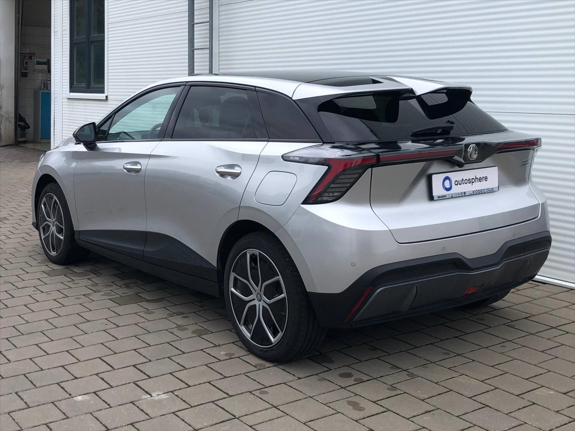 MG MG4, EV 77kWh 245k 1AT 4x2  Exclusi - fotka 4