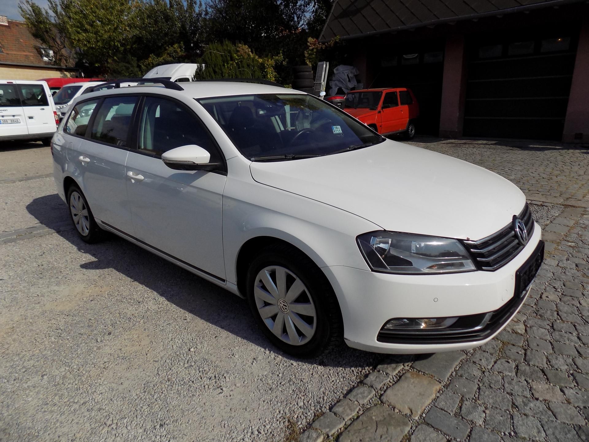 Volkswagen Passat, 1,4 TSI 90 KW AUTOKLIMA VÝHŘEV - fotka 5
