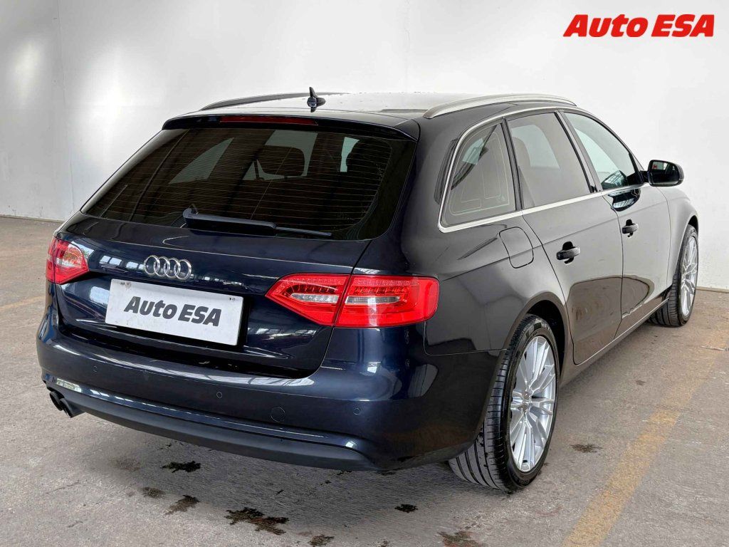Audi A4, 2.0 TDi,AC,bixen - fotka 4