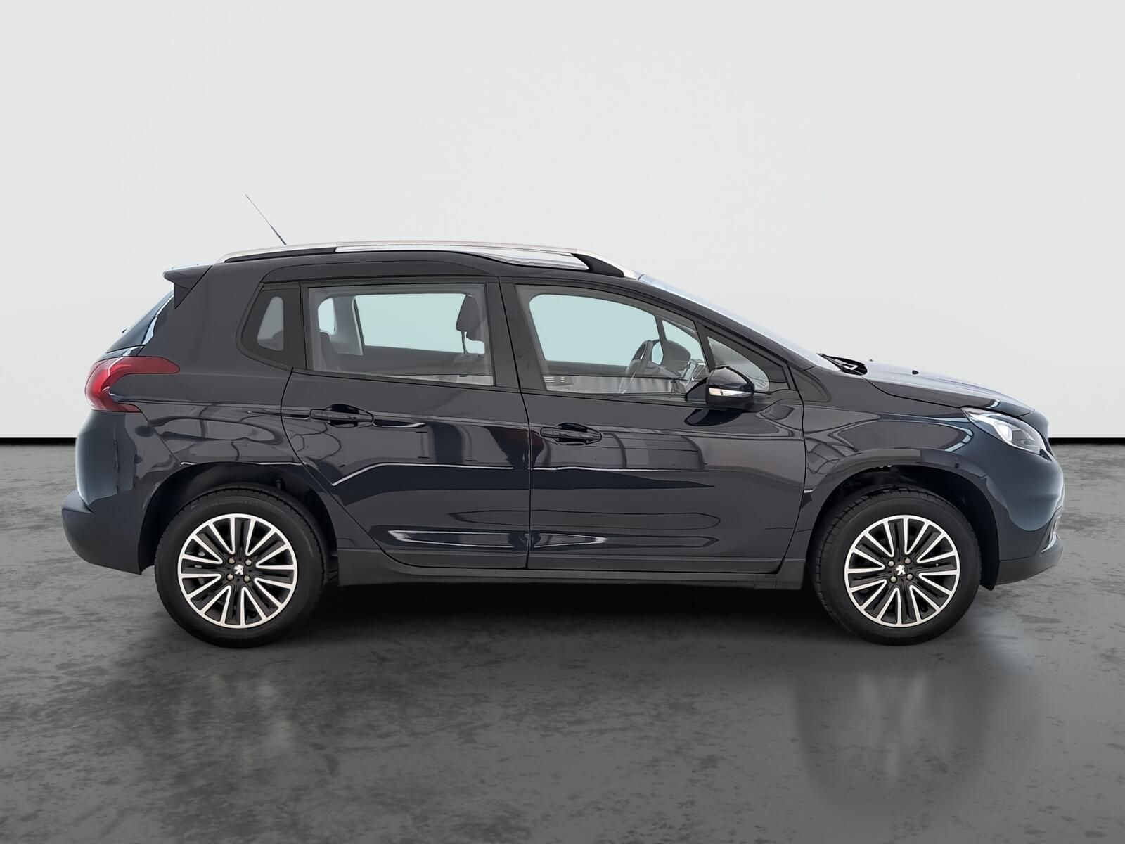 Peugeot 2008, 1.2 PureTech, ČR,1.maj - fotka 6