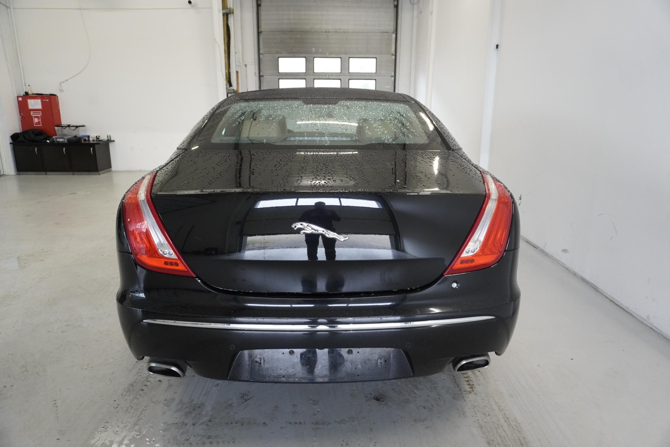 Jaguar XJ, XJ  3,0D - fotka 6