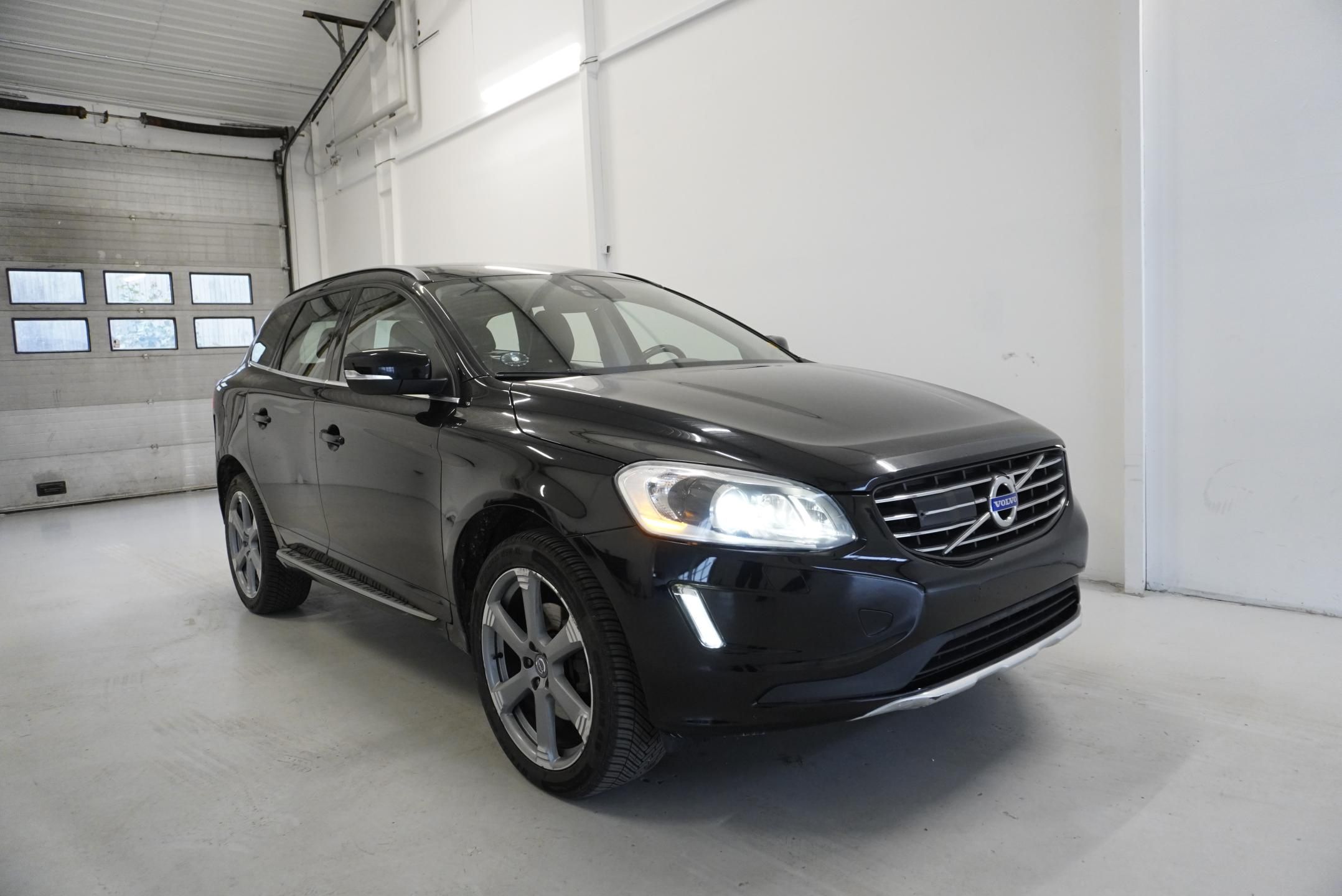 Volvo XC60, 2,4 D5 AWD AUTOMAT - fotka 3