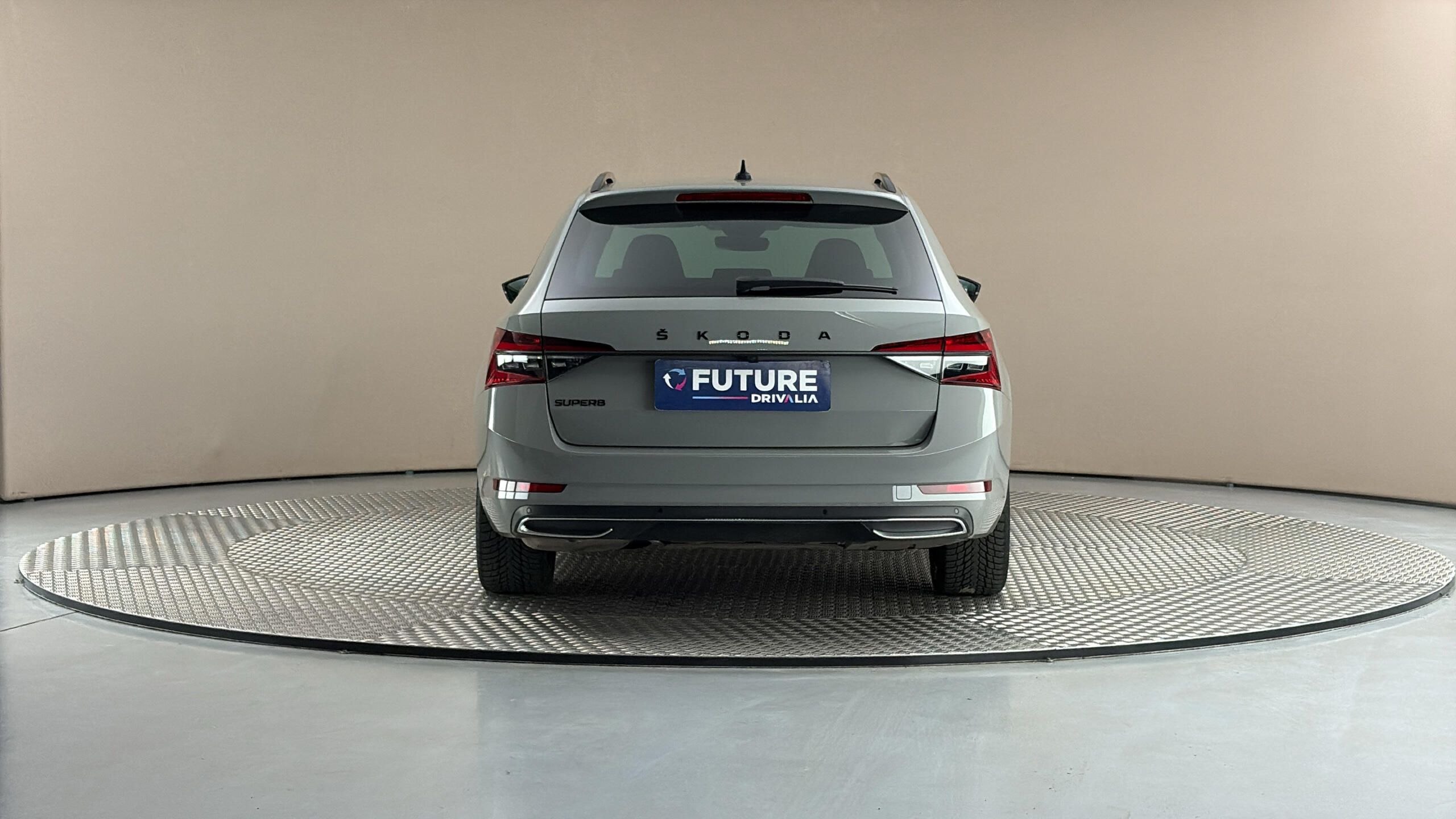 Škoda Superb, 1.5 TSI Sportline Combi - fotka 5