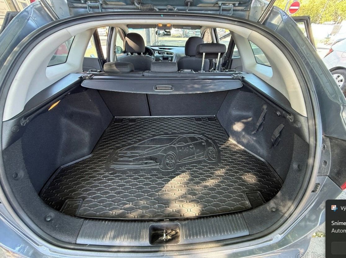 Kia Cee´d, Kia Cee'd SW 1.6 CRDi 94 kW, 6 - fotka 5