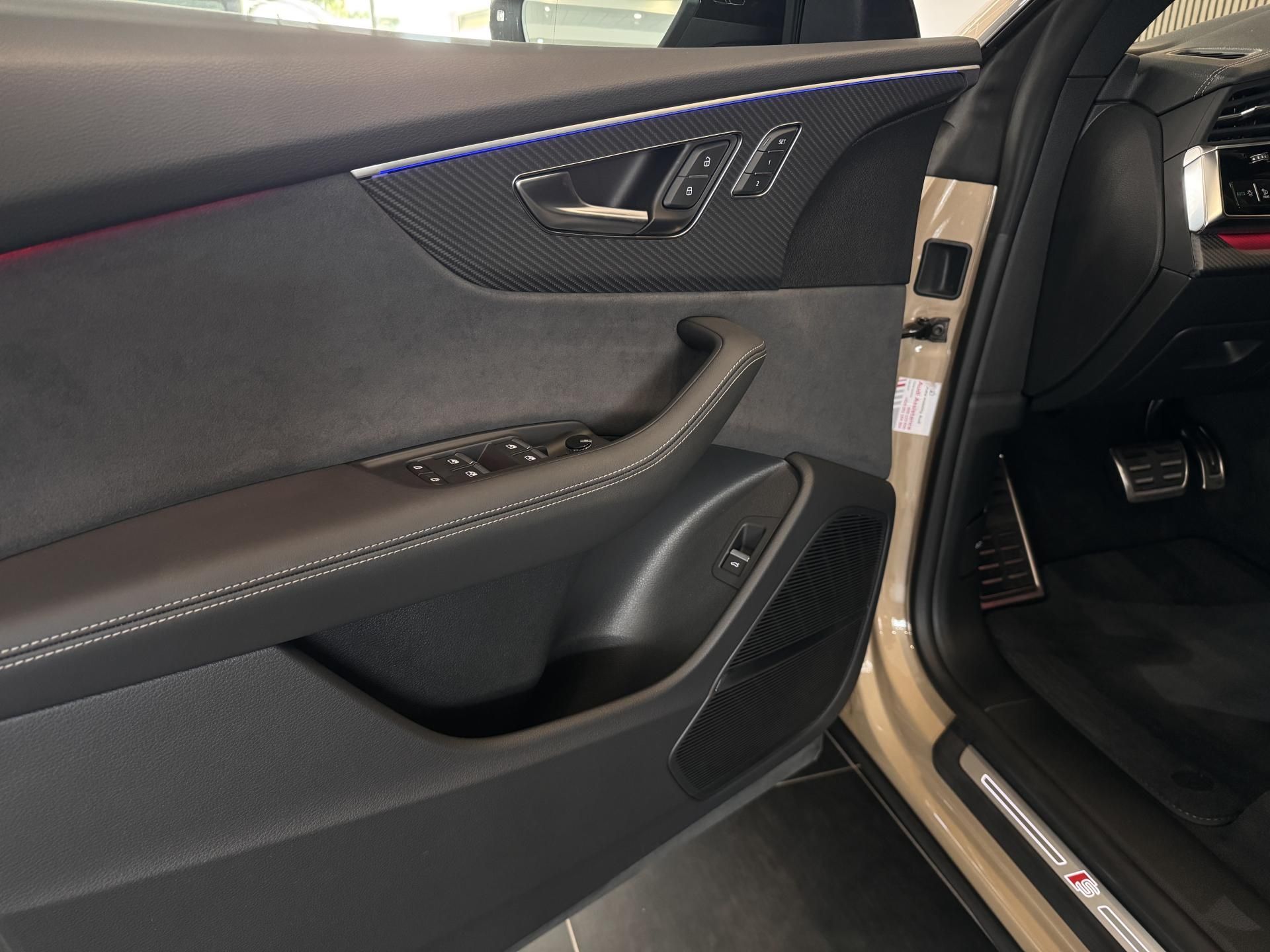 Audi Q8, 50 TDI B&O Laser Carbon OLED - fotka 5