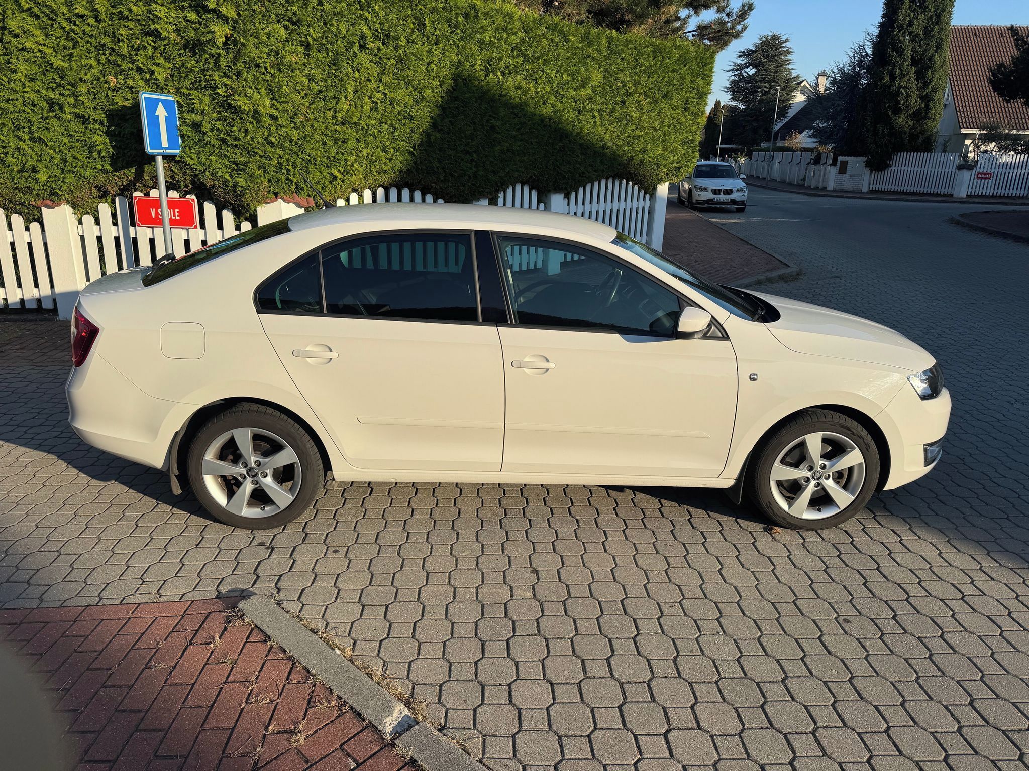 Škoda Rapid, 1.6 TDI man., cz, záruka - fotka 5
