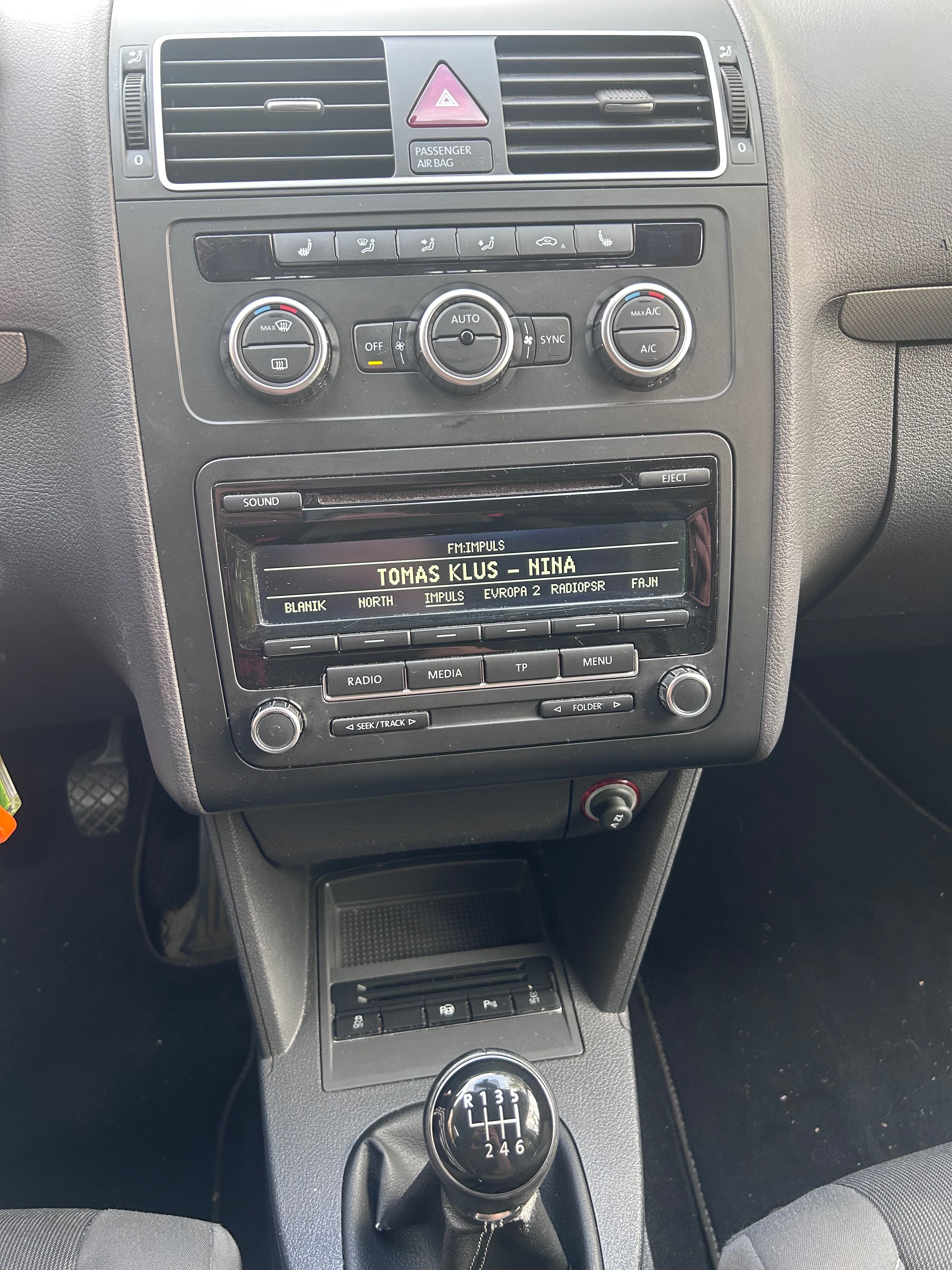 Volkswagen Touran, 1.2 TSI - fotka 6