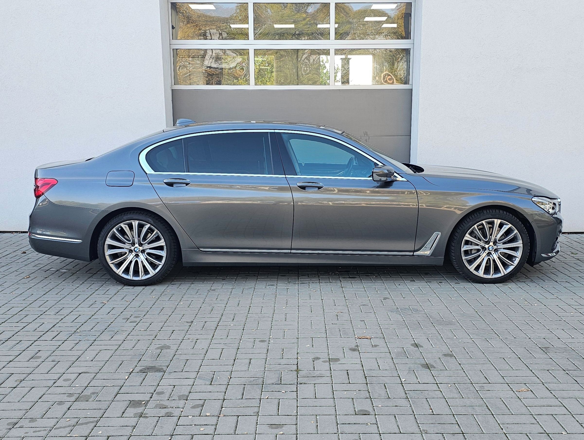 BMW Řada 7, xDrive 740Ld - fotka 5