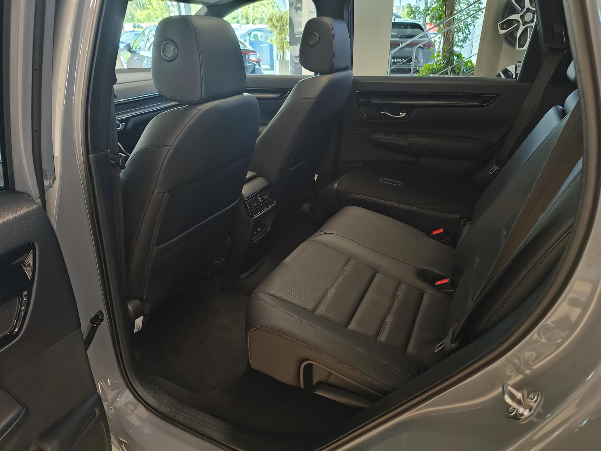 Honda CR-V, e:HEV 2.0 i-MMD Elegance AWD 2 - fotka 6