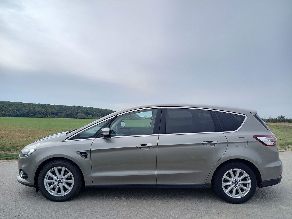 Ford S-MAX, 2,0Tdci Titanium+klima+Automat - fotka 5