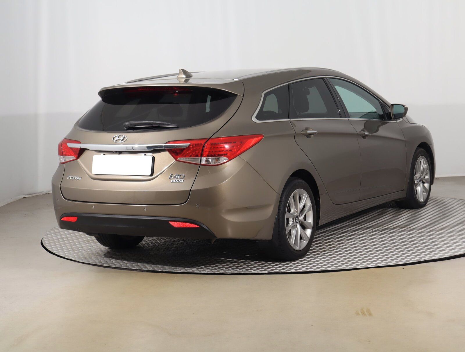 Hyundai i40, 1.7 CRDi, Automat, Serv.kniha - fotka 5
