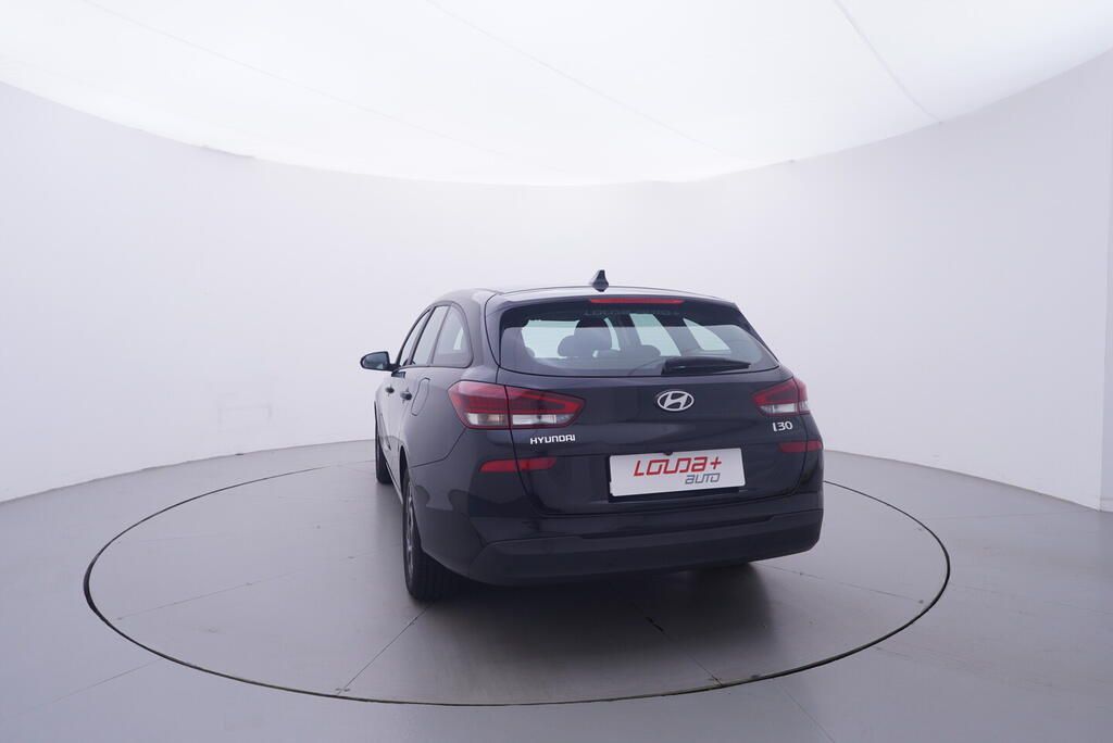 Hyundai i30, Comfort 1.0 GDI 73 kW - fotka 4