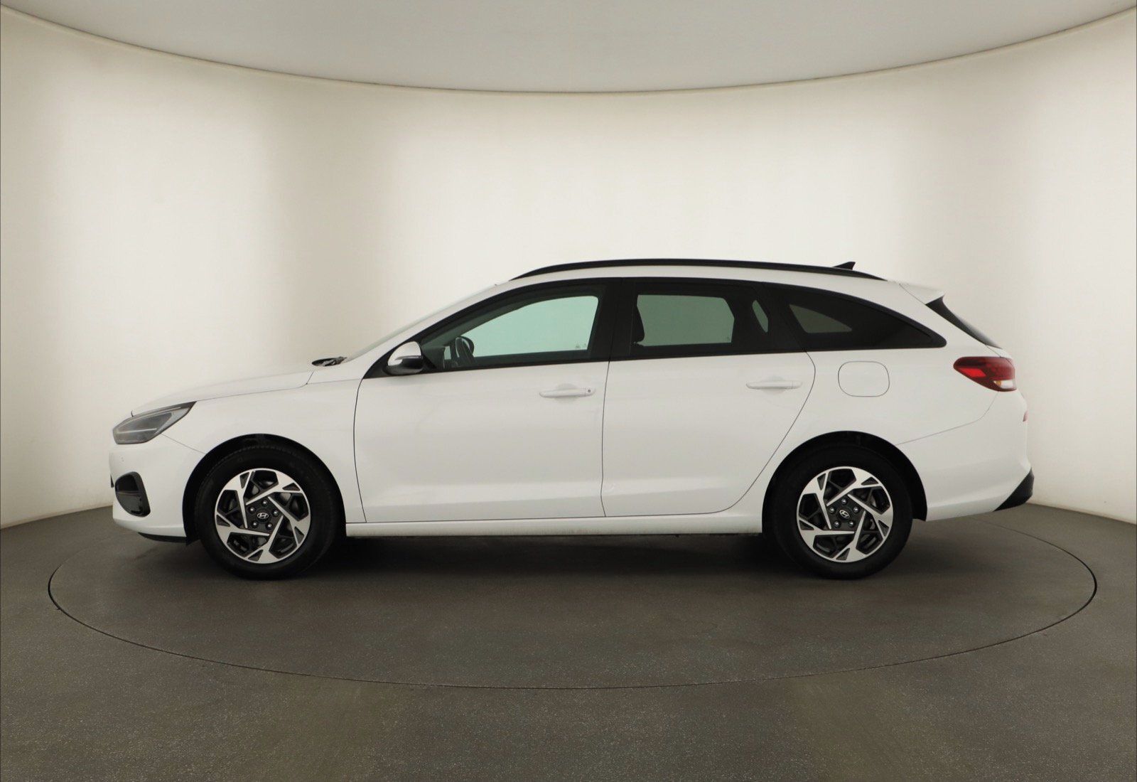 Hyundai i30, 1.5 DPI, Smart, ČR,1.maj, Navi - fotka 3