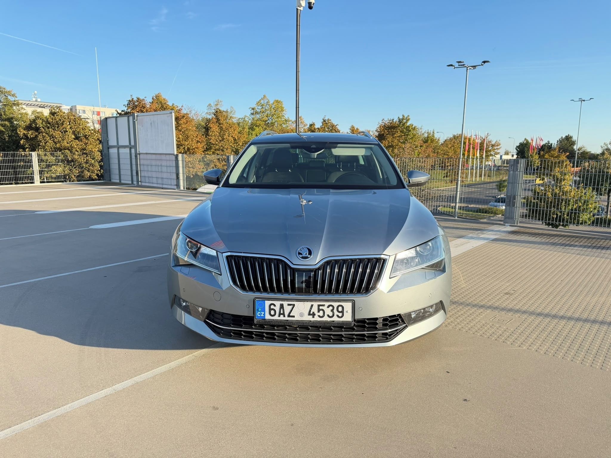 Škoda Superb, L&K 2.0 TSI 206kW 4x4 DSG - fotka 3