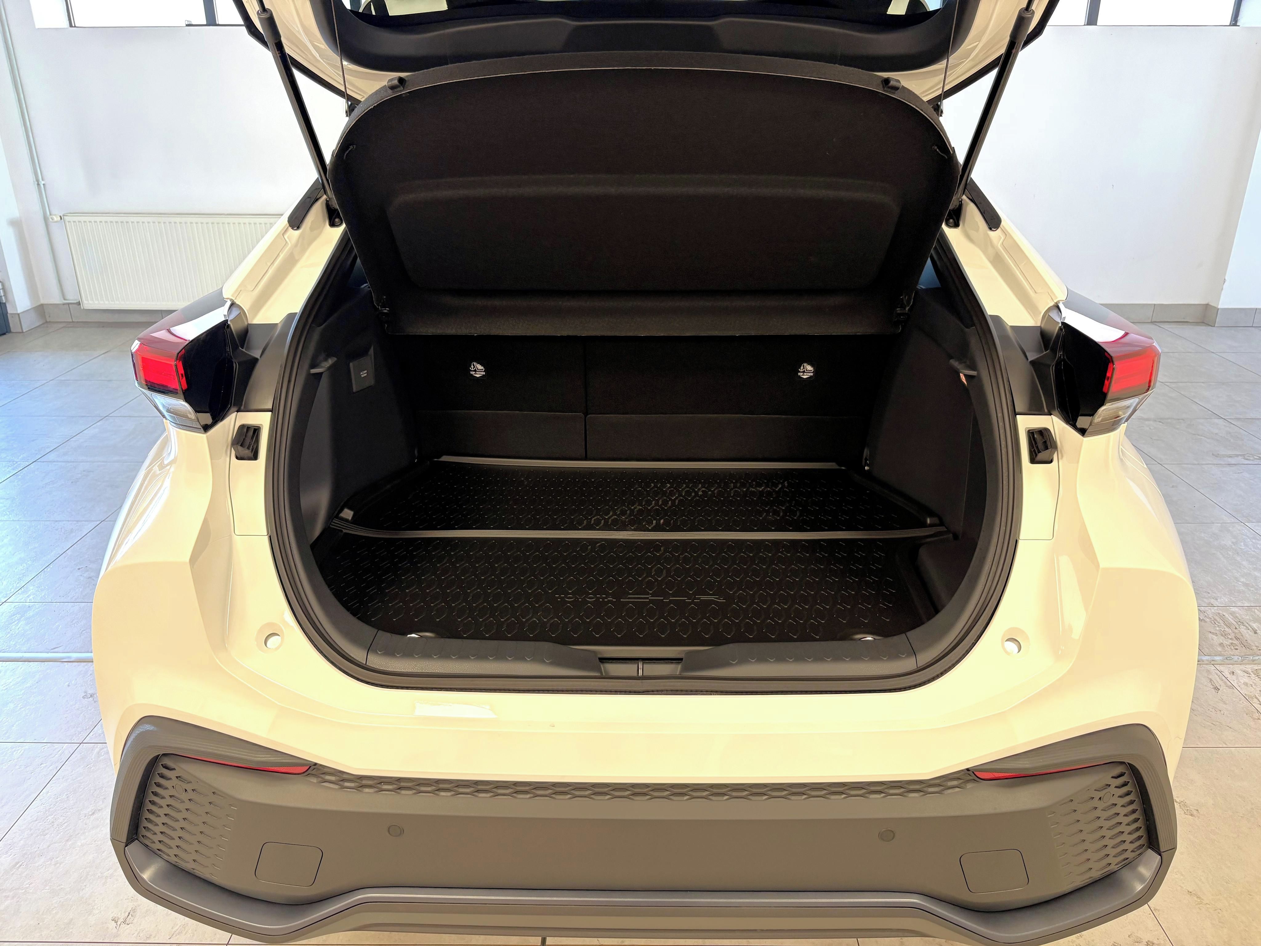 Toyota C-HR, Style, 2.0L PHEV, e-CVT, 4x2 - fotka 6