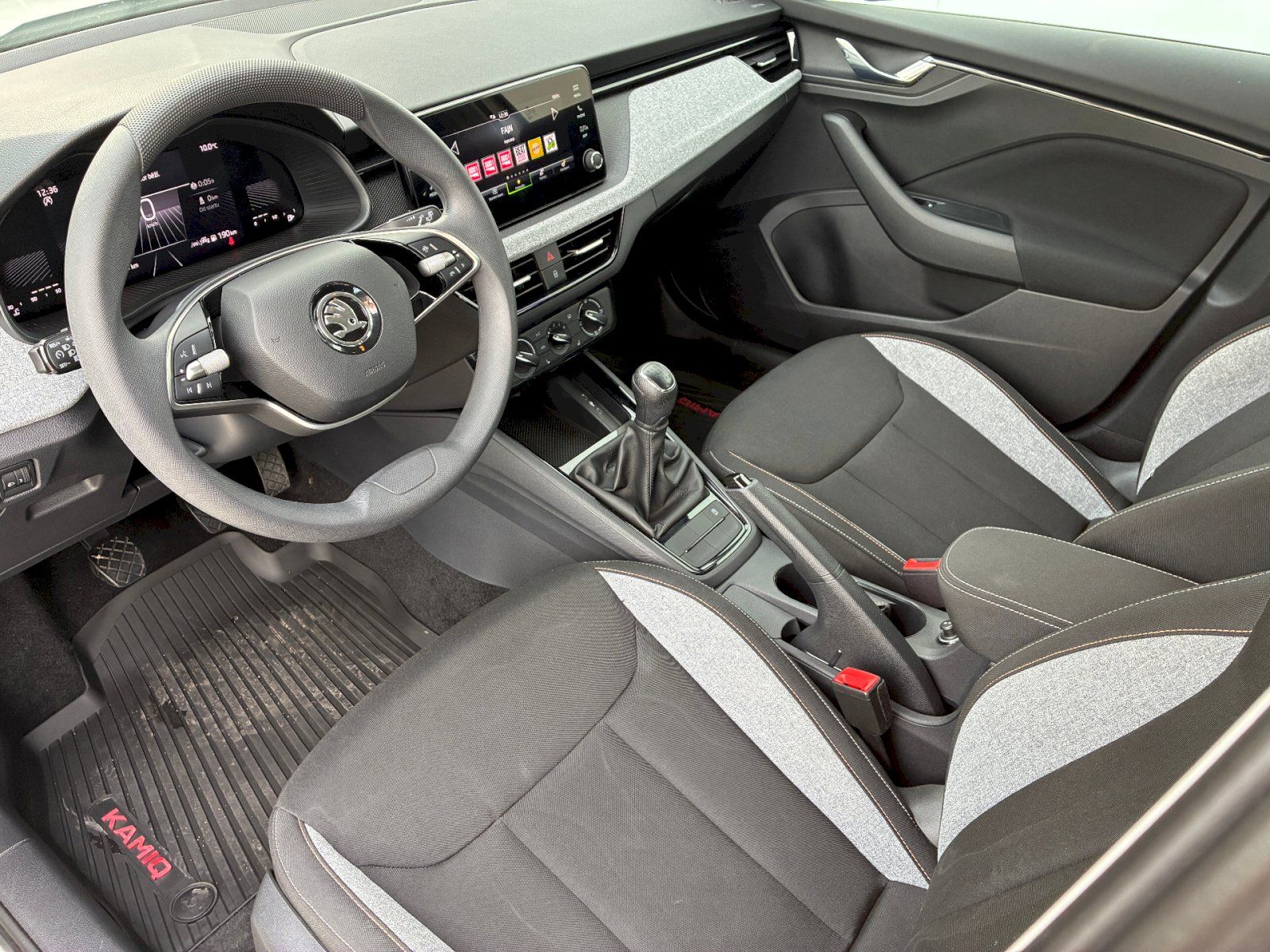 Škoda Kamiq, 1,0 TSI / 85 kW Selection - fotka 5
