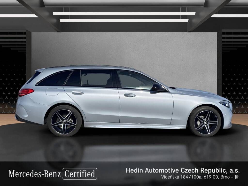 Mercedes-Benz Třídy C, C 300 e kombi AMG - fotka 6