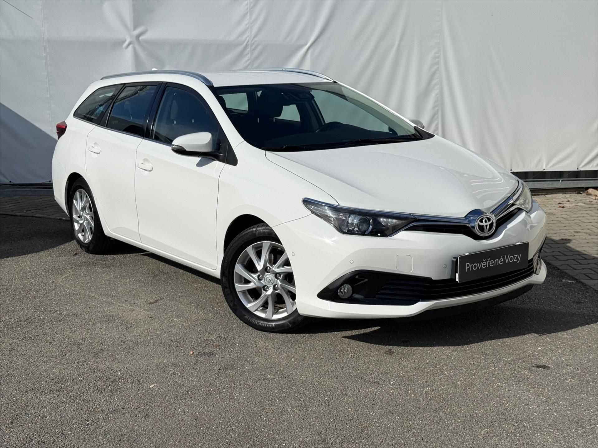 Toyota Auris, 1,6 Active Trend - fotka 3