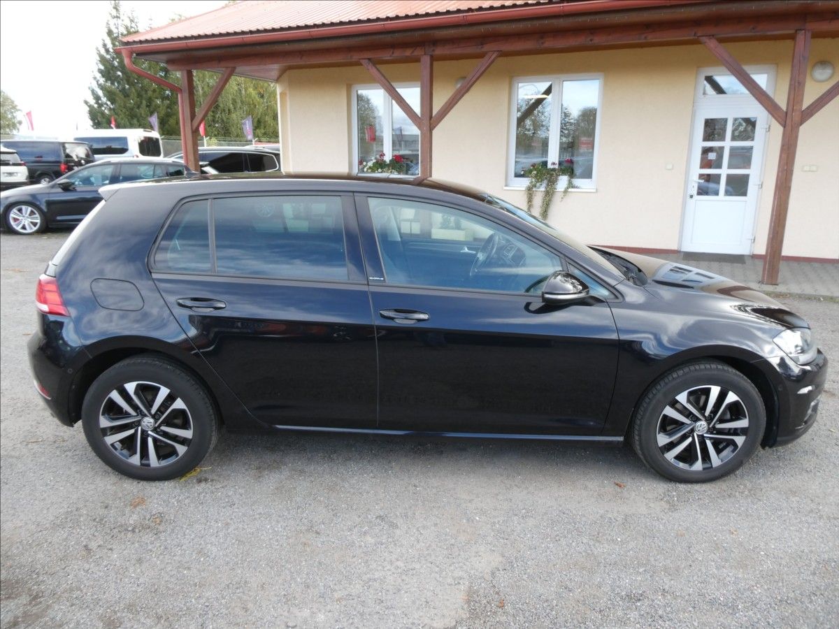Volkswagen Golf, 1,6 TDi 85kW IQ.Drive,1.maj,TZ - fotka 2