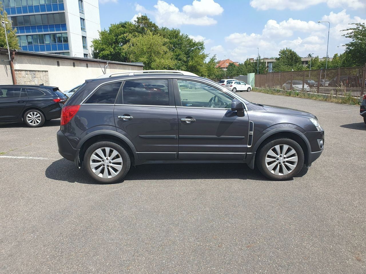 Opel Antara, 1. majitel, pravidelný servis - fotka 3