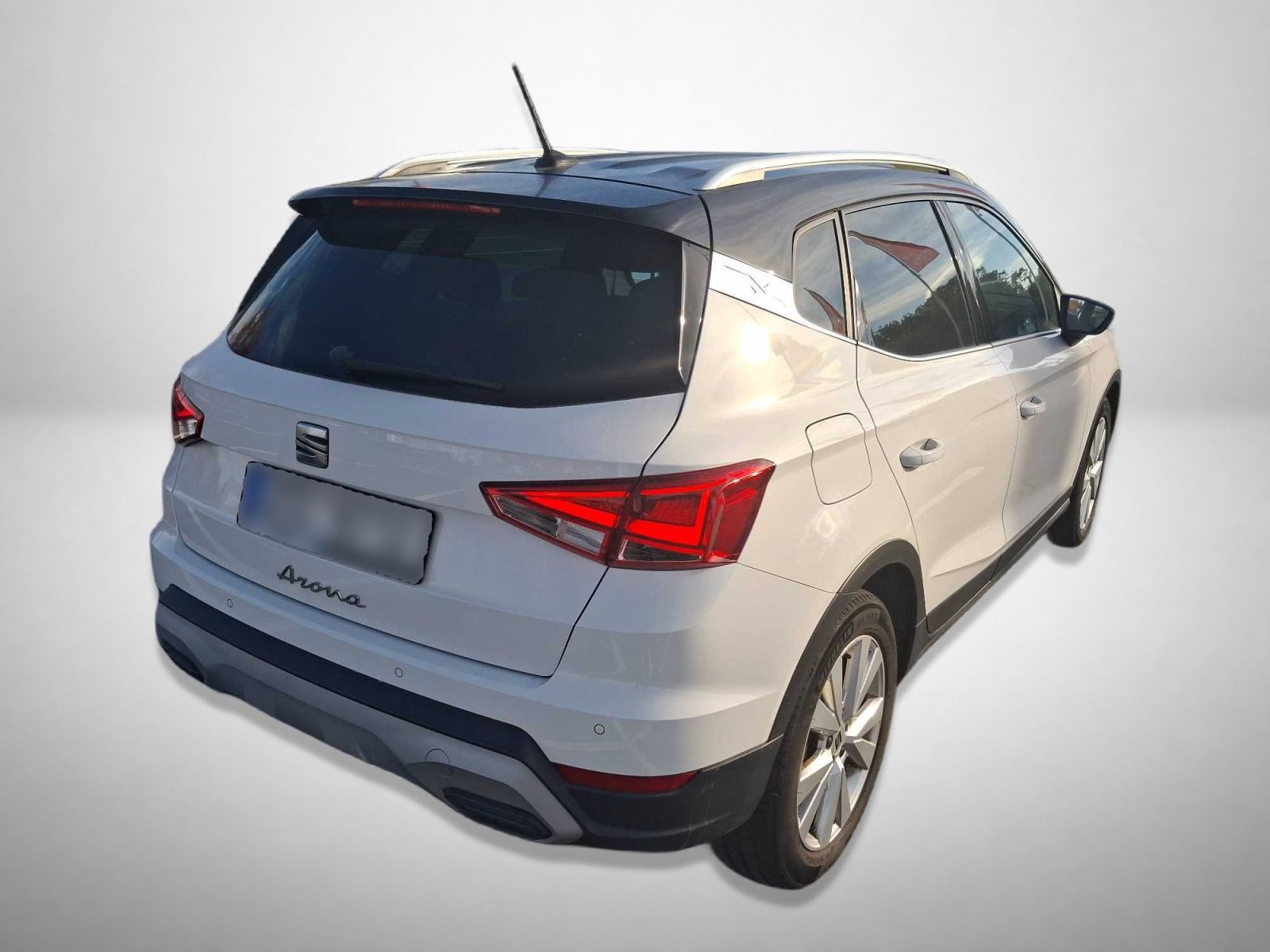 Seat Arona, 1.0 TSI, Automat, ČR,1.maj - fotka 2