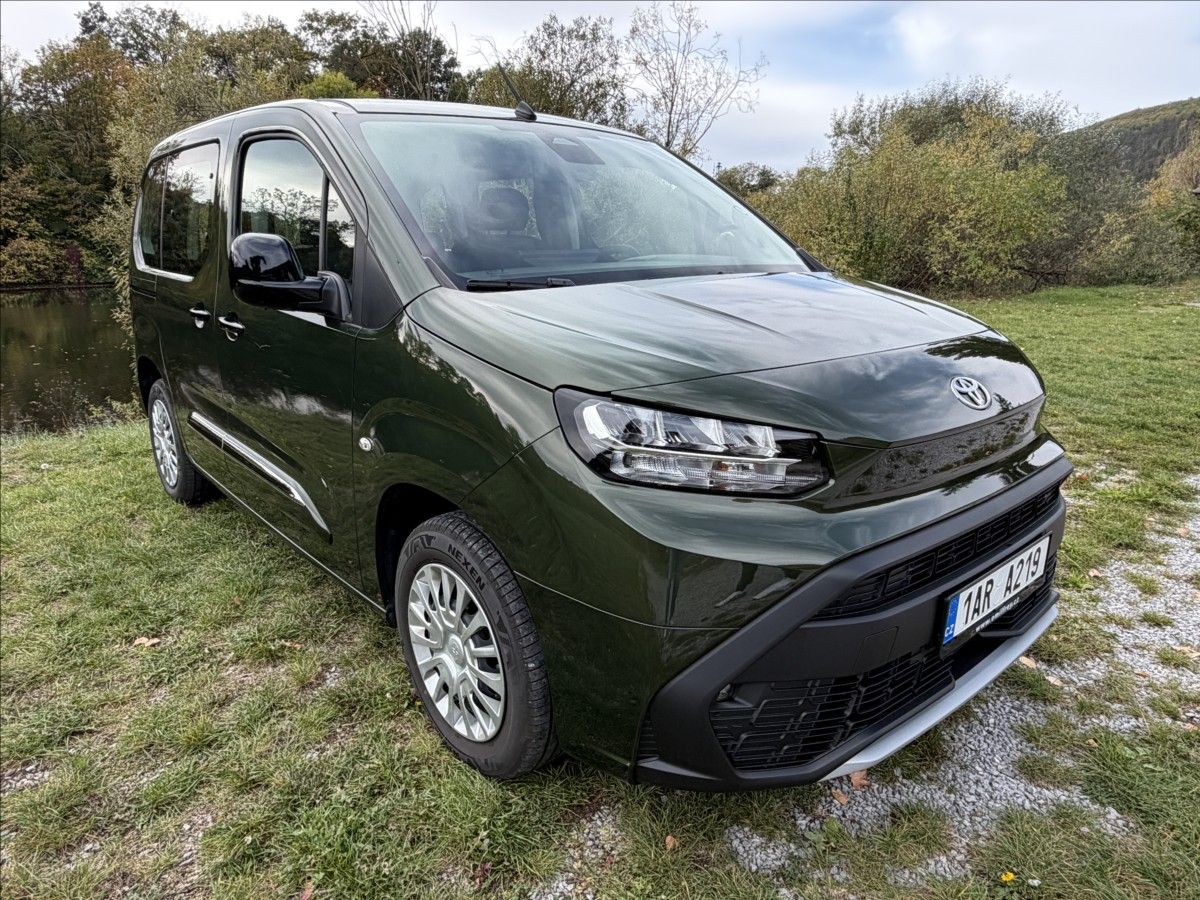 Toyota Proace City Verso, 1,5 D 130k 8A/T Business - fotka 2