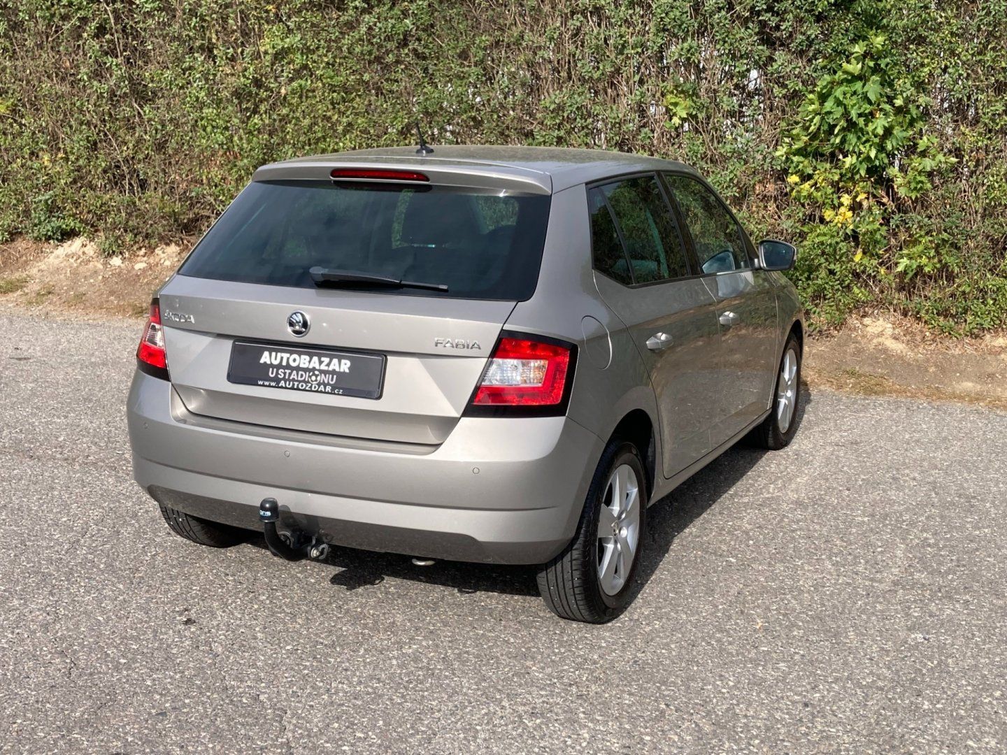 Škoda Fabia, 1,2 TSi Vyhř.sedadla Tažné zař - fotka 2
