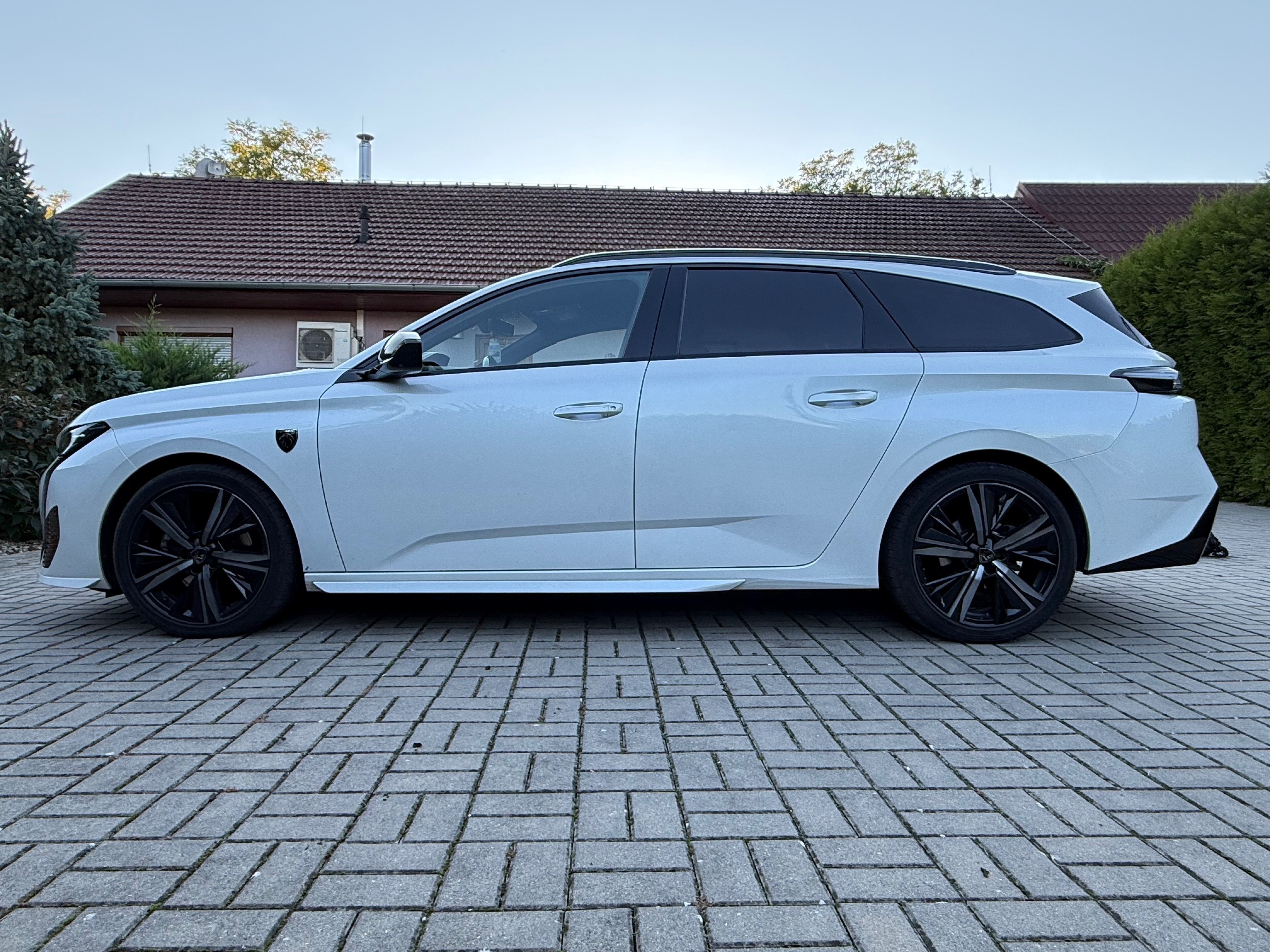 Peugeot 308, Peugeot 308 GT 1,5 BlueHDi - fotka 2