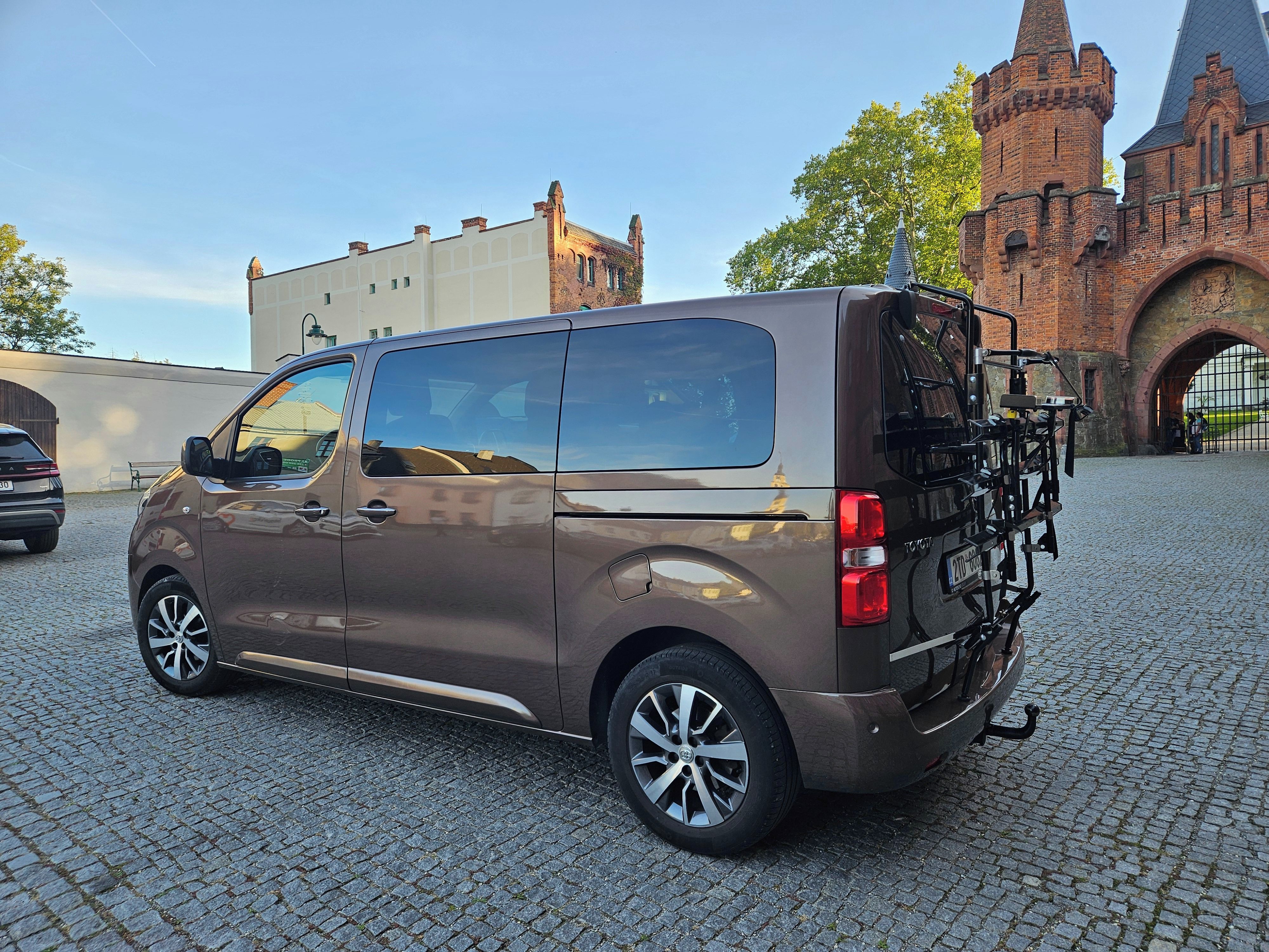 Toyota Proace, Toyota Proace Verso Family 2.0 - fotka 2