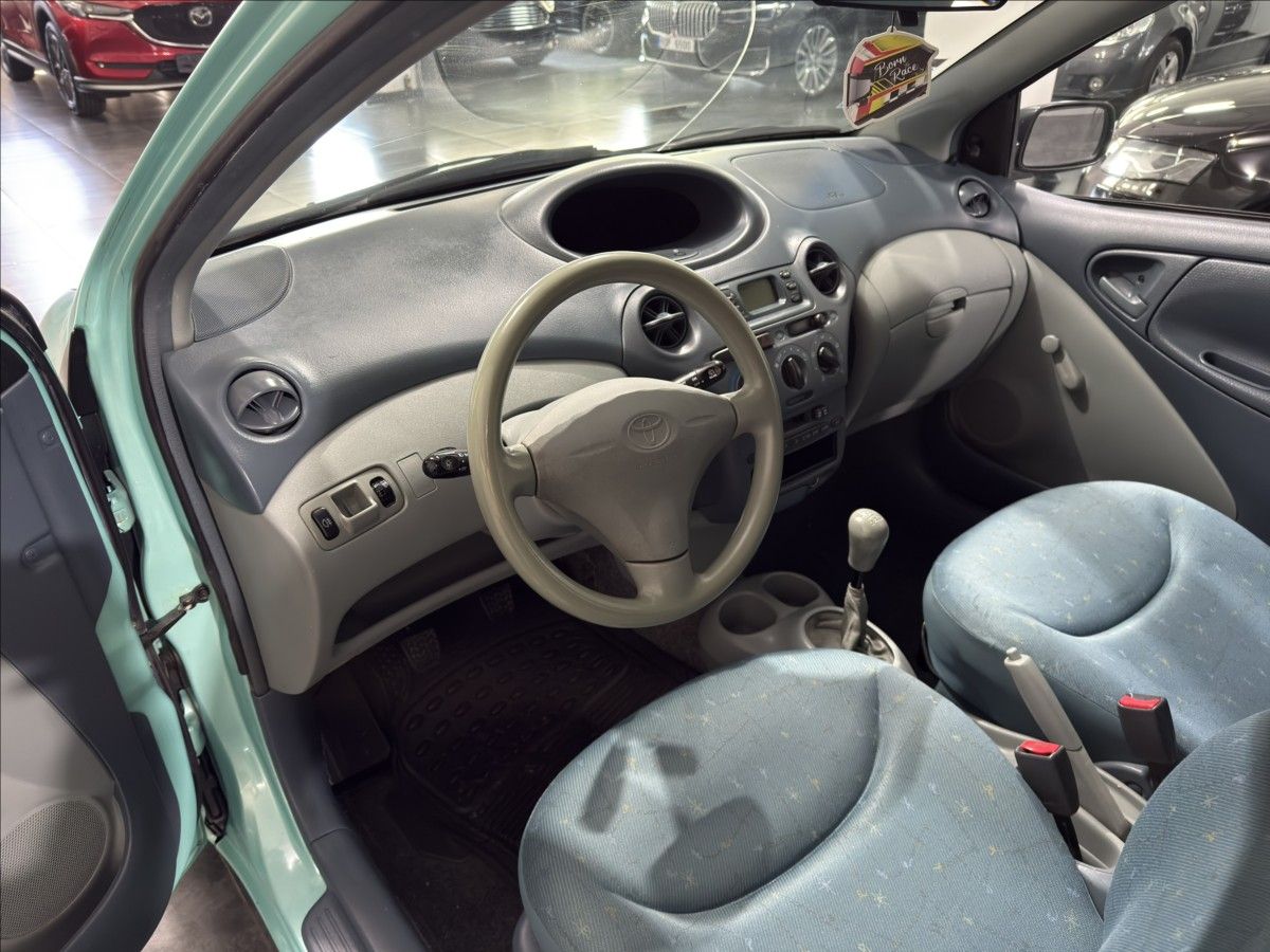 Toyota Yaris, 1,0   VVT-i SLUŠNÝ STAV STK - fotka 6